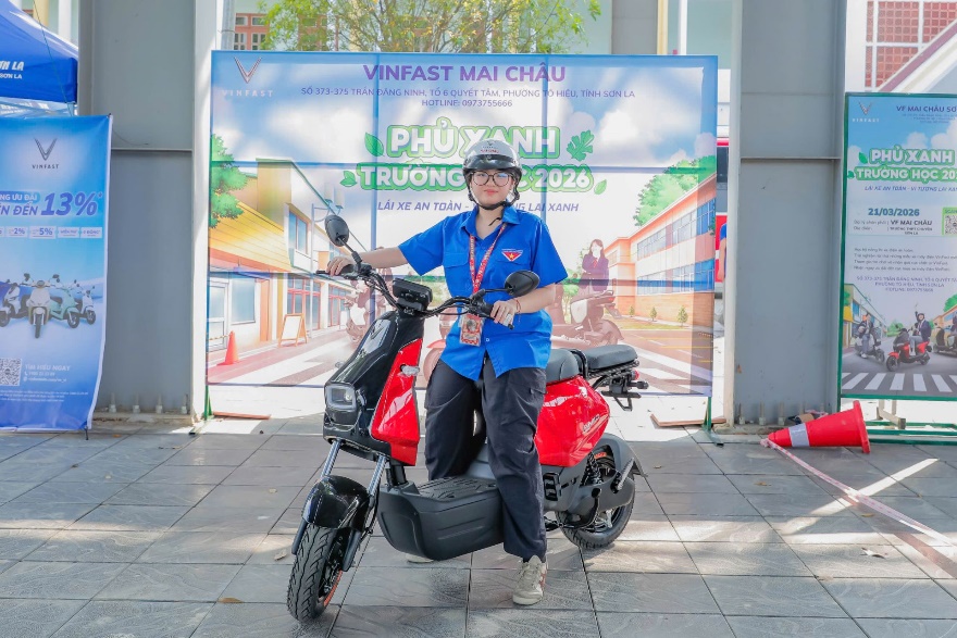 VinFast Amio: Xe máy điện "đo ni đóng giày" cho học sinh và người nội trợ- Ảnh 2. VinFast Amio: Xe máy điện "đo ni đóng giày" cho học sinh và người nội trợ- Ảnh 2.