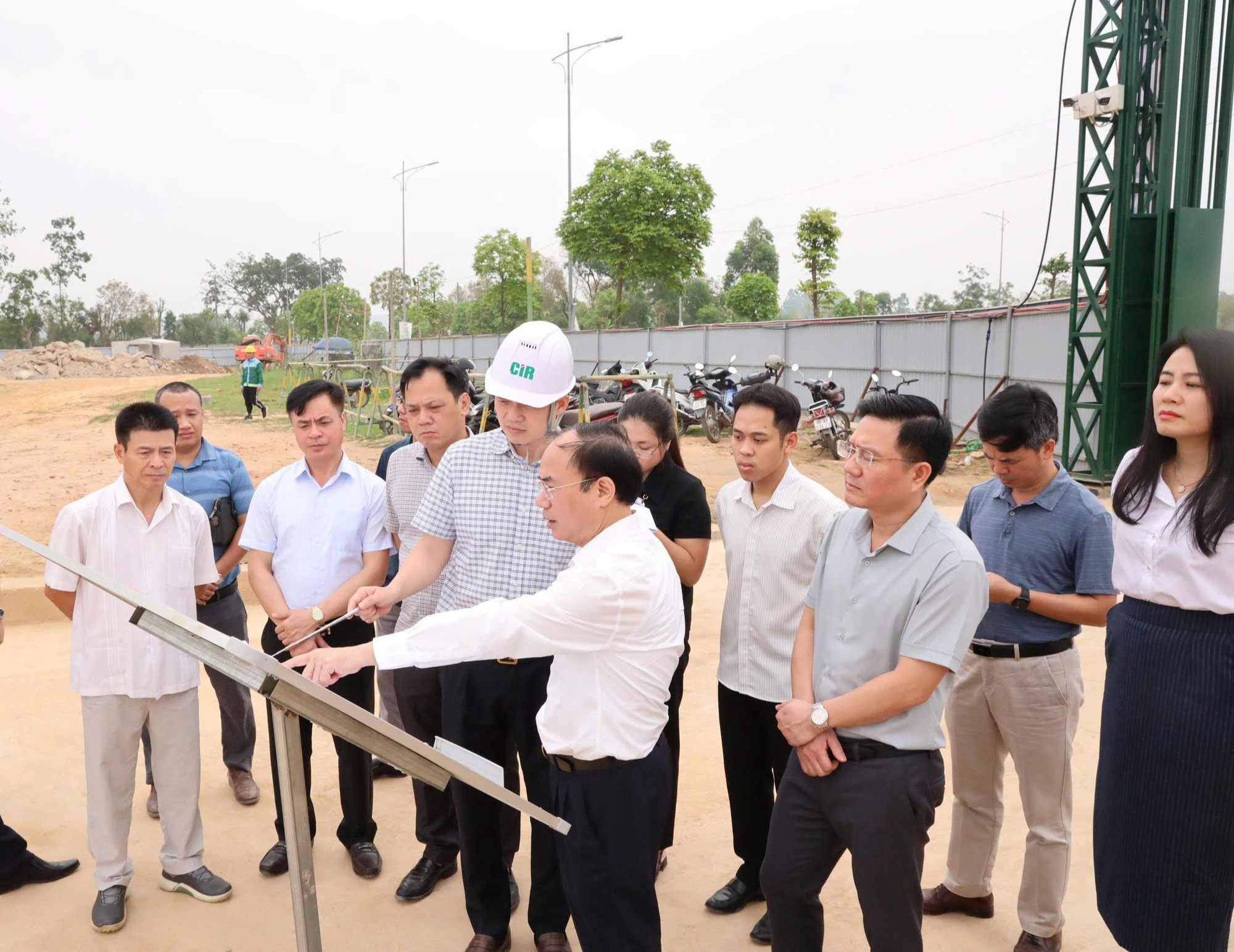 Thứ trưởng Nguyễn Văn Sinh: Tiếp tục gỡ vướng, đẩy nhanh tiến độ dự án nhà ở xã hội- Ảnh 5. Thứ trưởng Nguyễn Văn Sinh: Tiếp tục gỡ vướng, đẩy nhanh tiến độ dự án nhà ở xã hội- Ảnh 5.