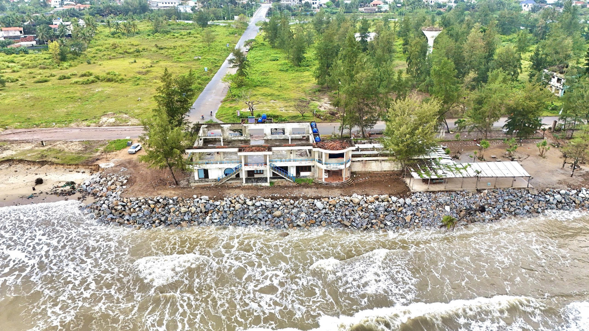 Đấu giá quyền thuê khu đất bên bờ biển Quảng Ngãi- Ảnh 1.