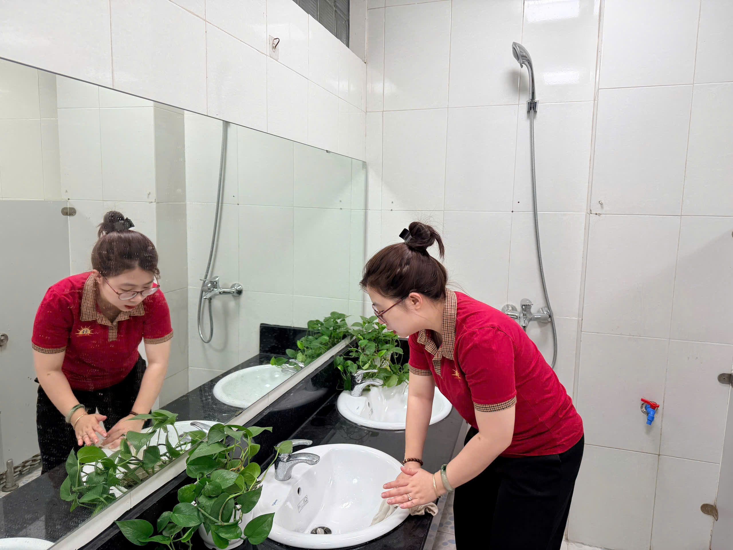 Trường học H&agrave; Nội siết chặt ph&ograve;ng, chống bệnh tay ch&acirc;n miệng- Ảnh 2.