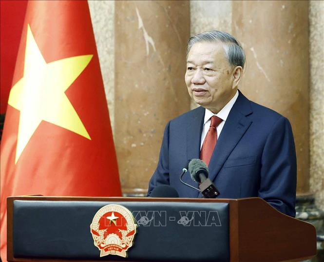 Tổng B&iacute; thư T&ocirc; L&acirc;m nhận b&agrave;n giao c&ocirc;ng t&aacute;c Chủ tịch nước- Ảnh 4.