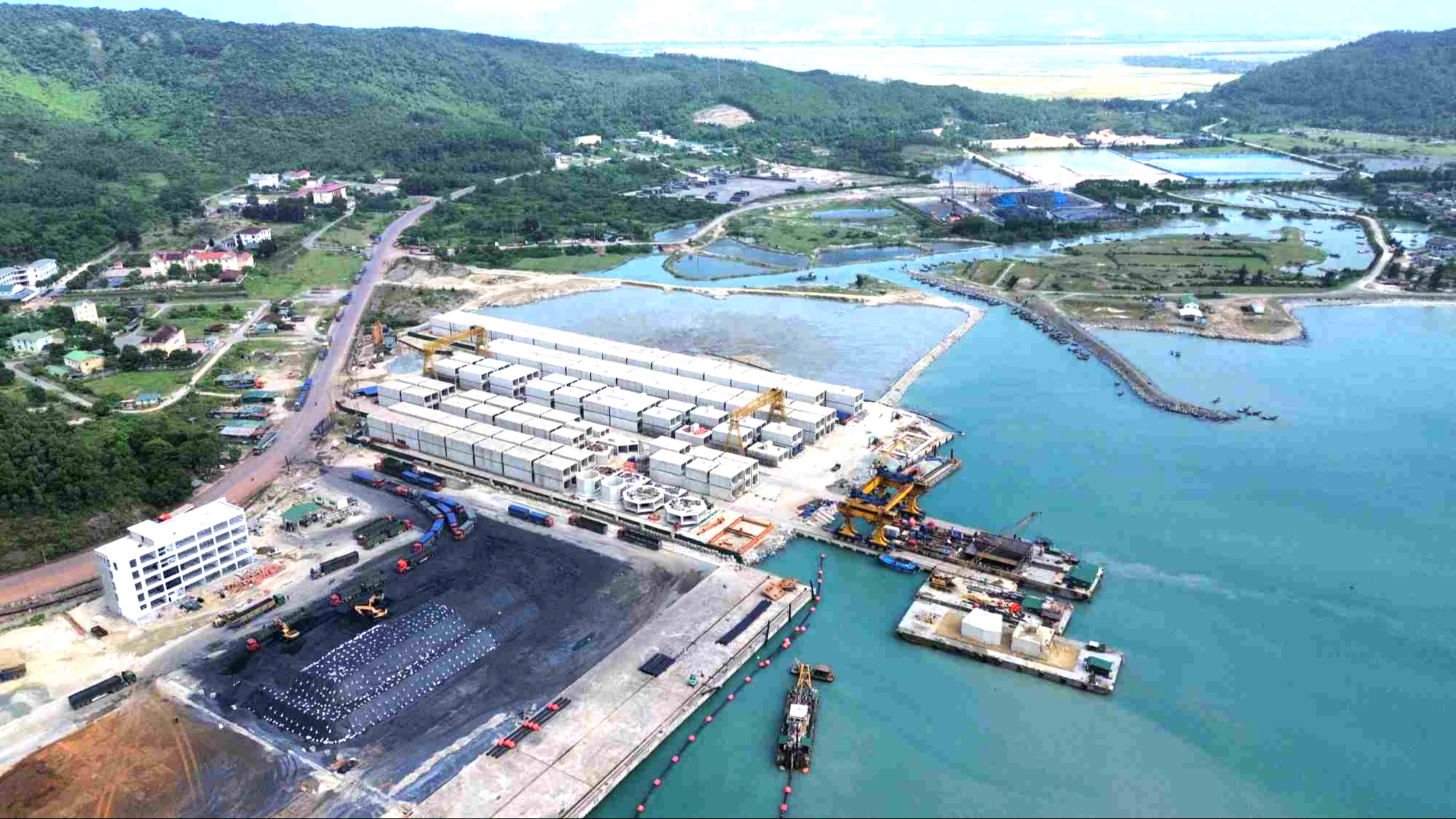 H&agrave; Tĩnh: Cảng Vũng &Aacute;ng chủ động th&iacute;ch ứng y&ecirc;u cầu mới về an to&agrave;n h&agrave;ng hải- Ảnh 1.