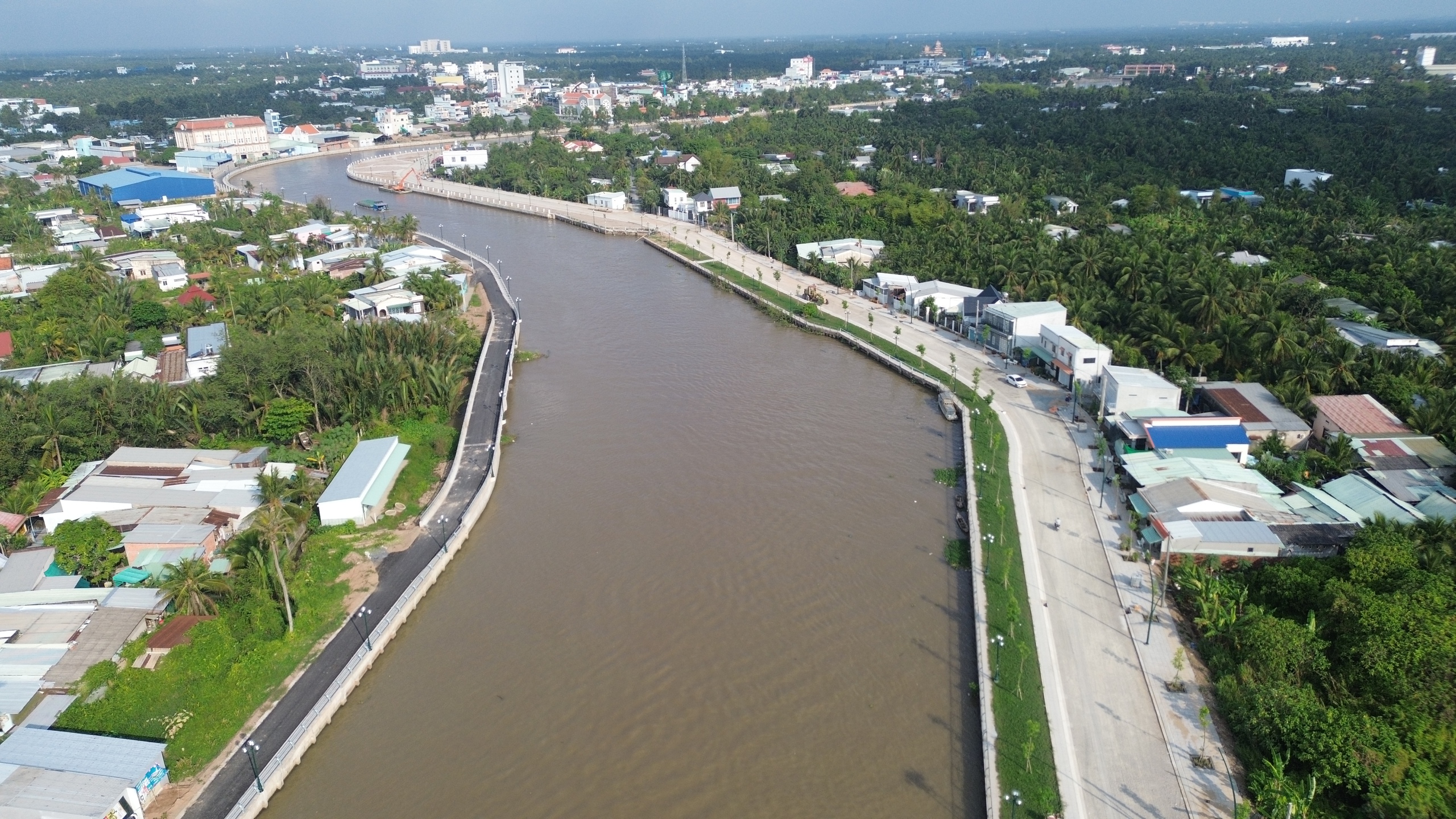 X&acirc;m nhập mặn hạ nguồn s&ocirc;ng Tiền, ngăn c&aacute;ch n&agrave;o?- Ảnh 1.