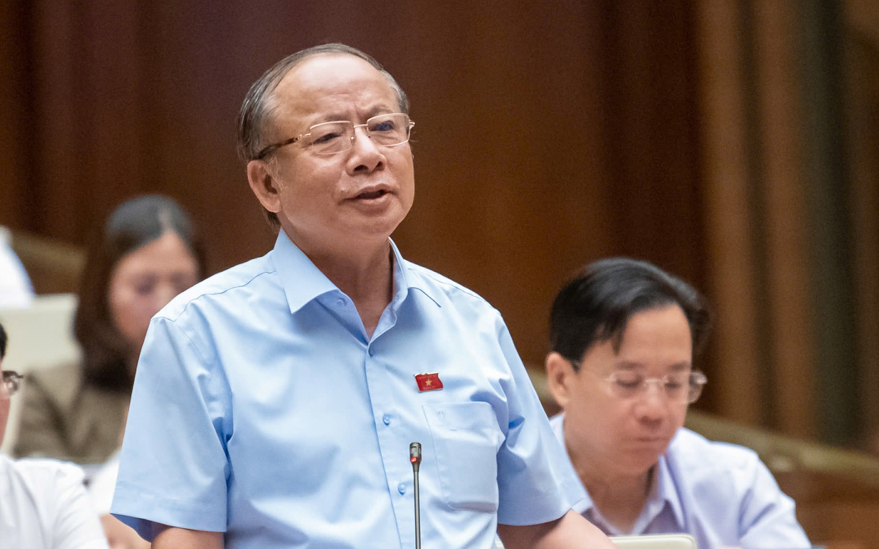 TP Đồng Nai yêu cầu xử lý dứt điểm trụ sở, nhà đất dôi dư trong quý II/2026- Ảnh 3. Đại biểu Quốc hội kiến nghị cho thuê trụ sở dôi dư, tránh lãng phí