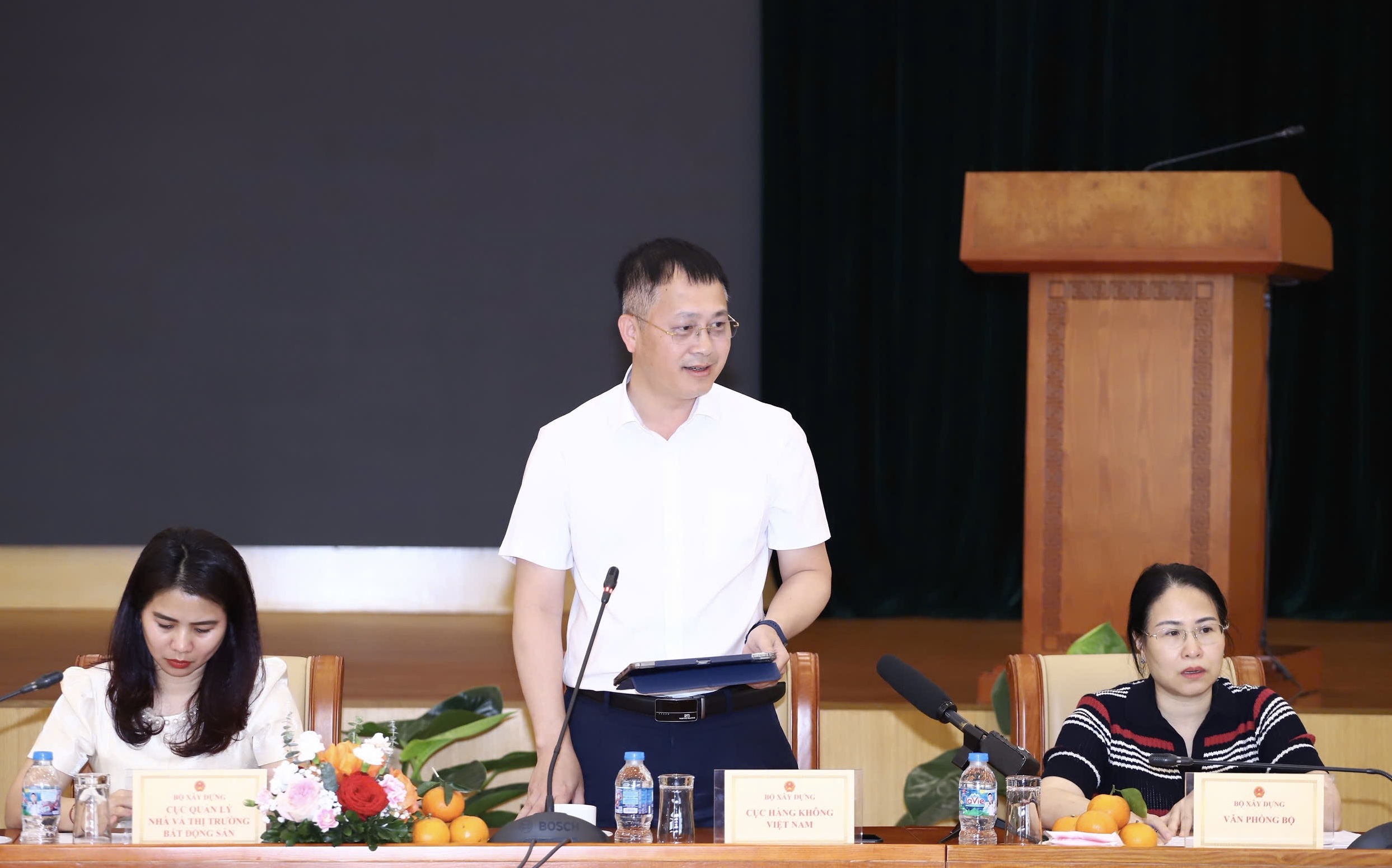 Không lo thiếu nhiên liệu bay dịp cao điểm 30/4- Ảnh 2. Không lo thiếu nhiên liệu bay dịp cao điểm 30/4- Ảnh 2.