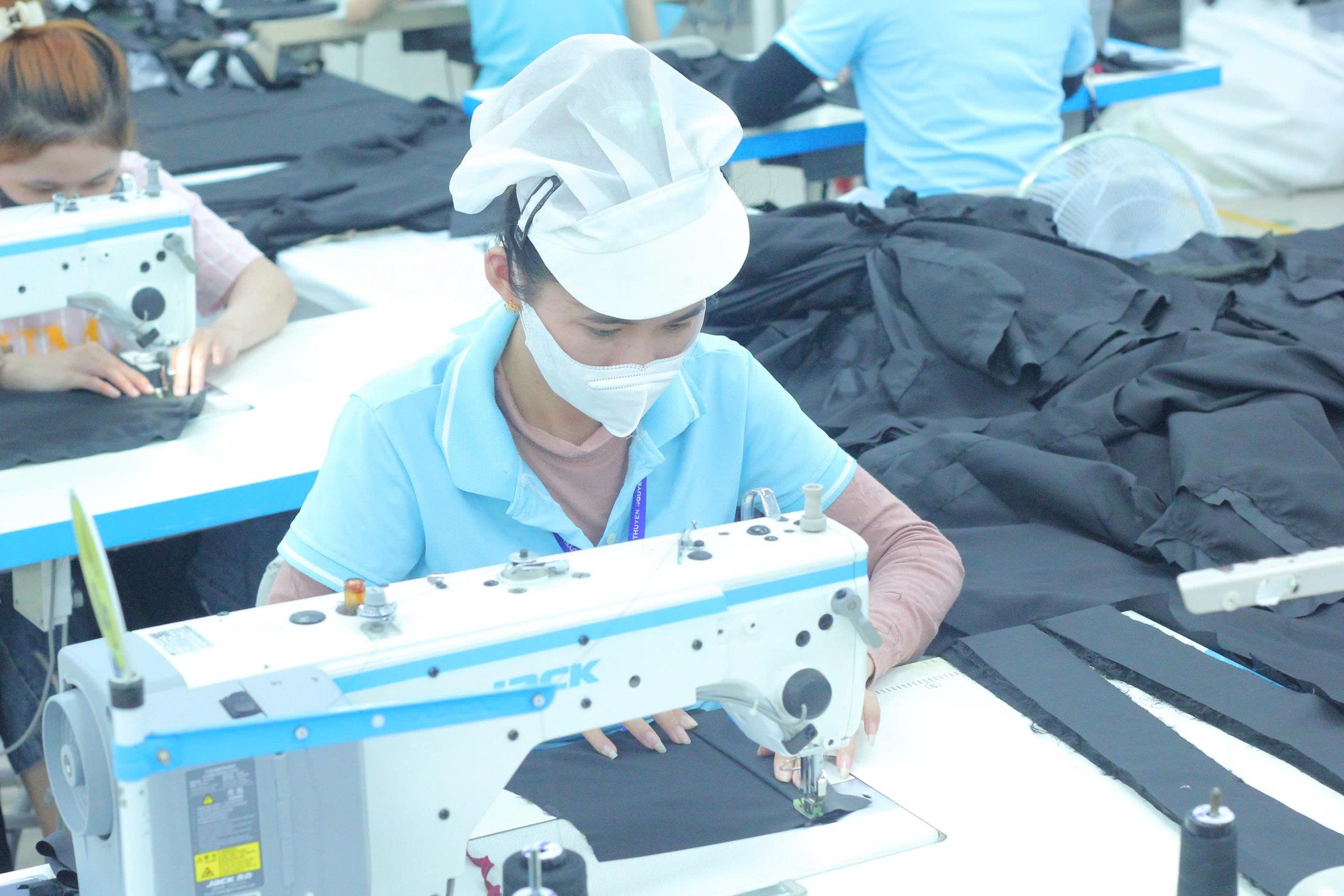 Quảng Ngãi: Người có nhà cách nơi làm việc 30km được mua nhà ở xã hội- Ảnh 2.