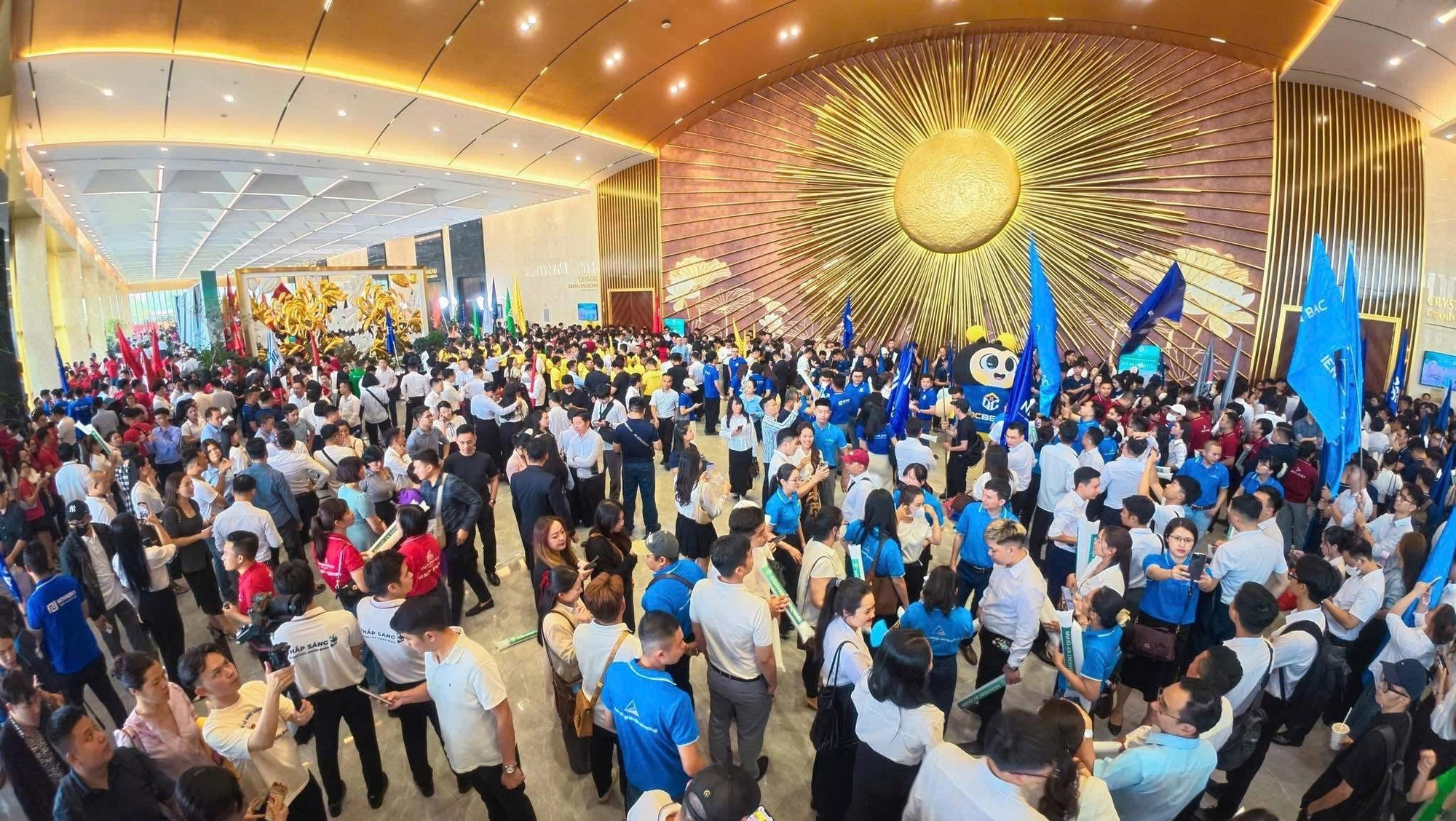 Doanh nghiệp địa ốc tăng tốc tuyển dụng nhân sự: Kỳ vọng chu kỳ tăng trưởng mới- Ảnh 1.