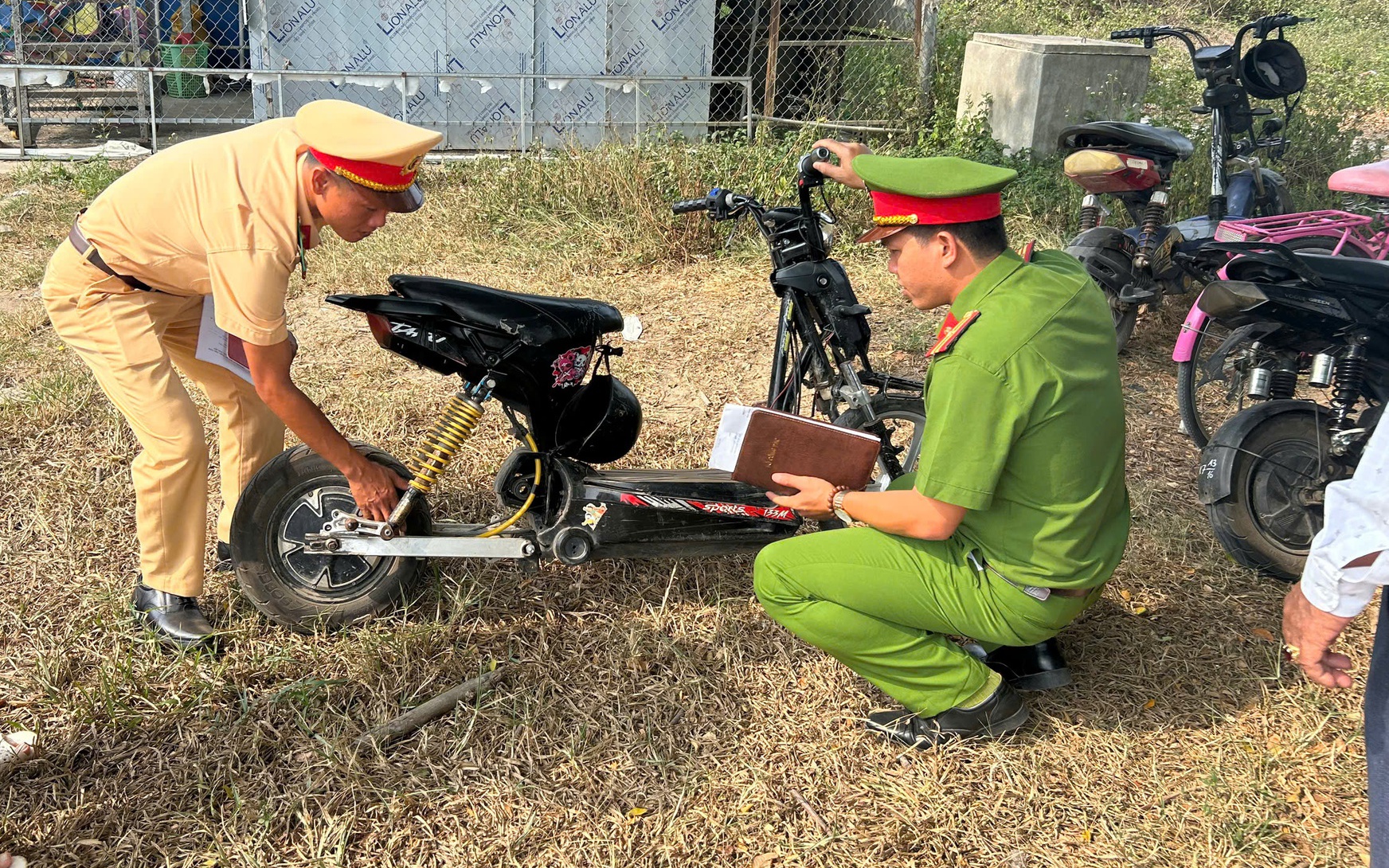 Gia Lai: Quyết liệt xử l&yacute; học sinh đi xe độ chế