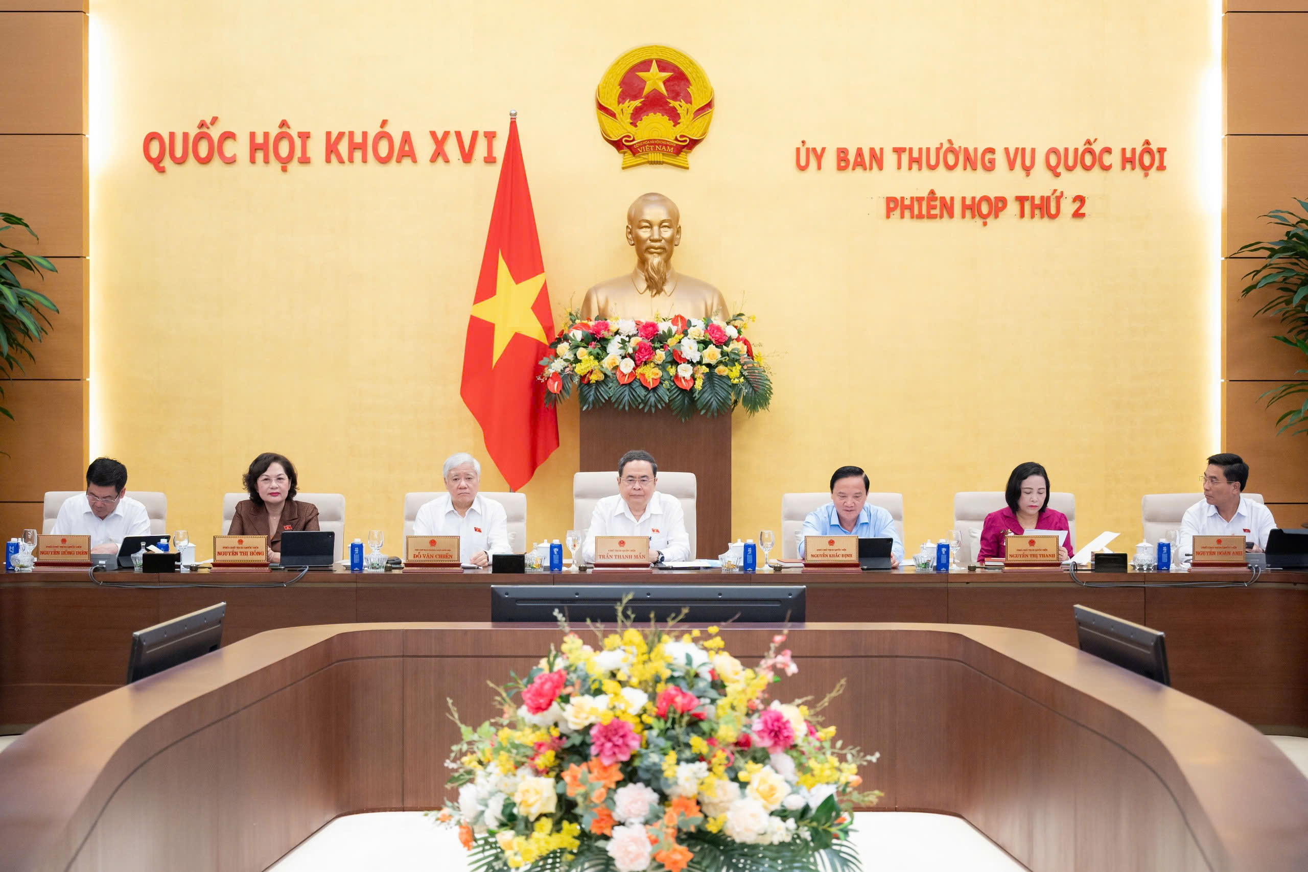 Cử tri đ&aacute;nh gi&aacute; cao việc đẩy nhanh tiến độ c&aacute;c dự &aacute;n "xương sống" của nền kinh tế- Ảnh 3.