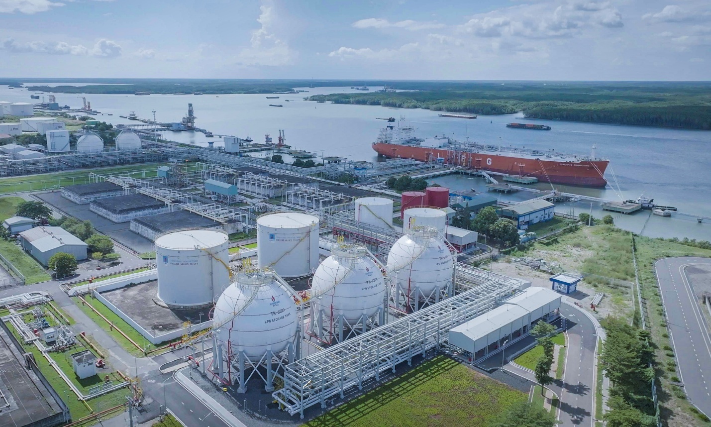 PV GAS giữ nguồn cung LNG - LPG cho thị trường năng lượng giữa gi&aacute;n đoạn eo biển Hormuz- Ảnh 2.