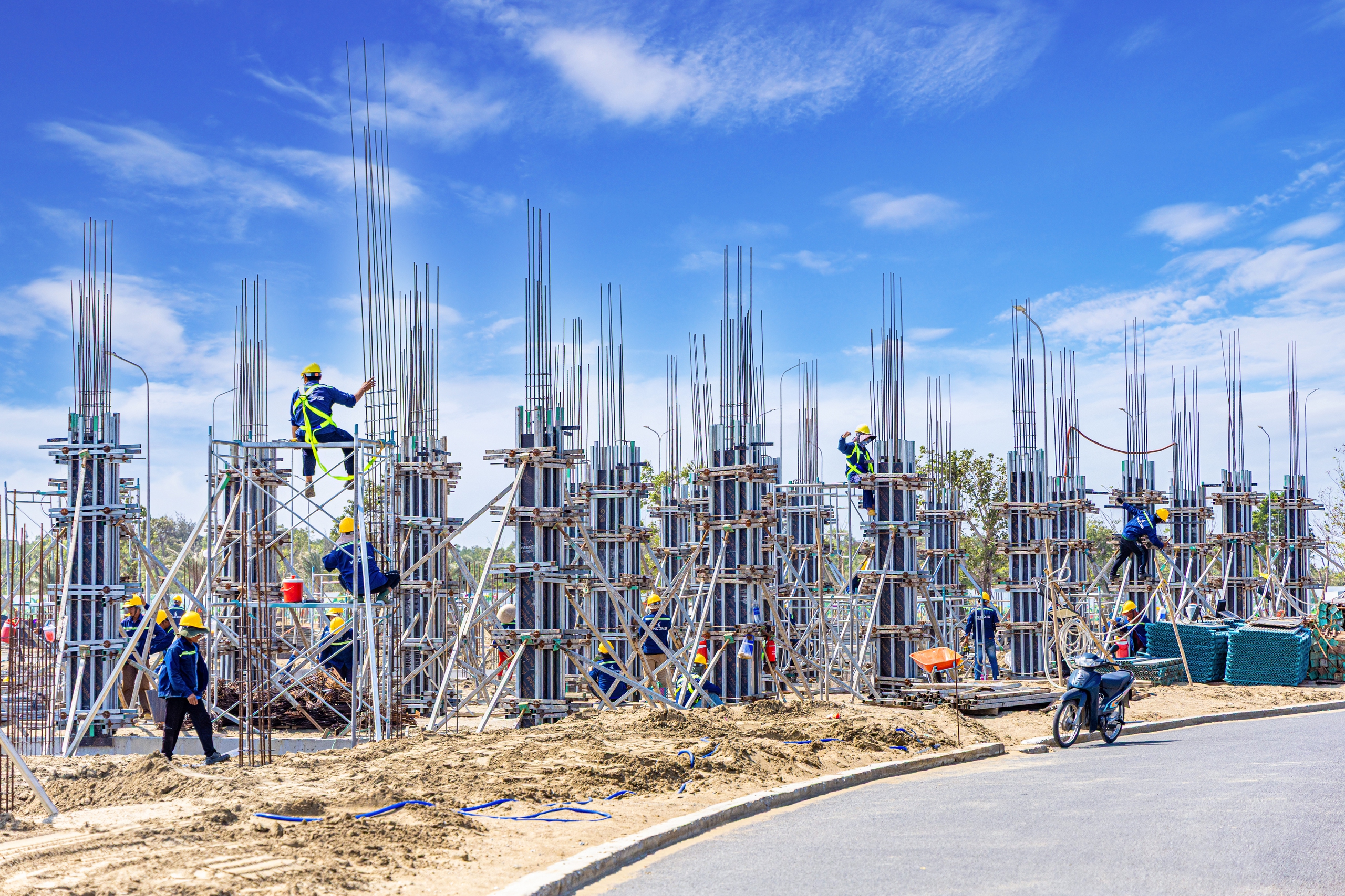 TP.HCM: Doanh nghiệp BĐS cần báo cáo vướng mắc của dự án tồn đọng trước 15/5- Ảnh 2.