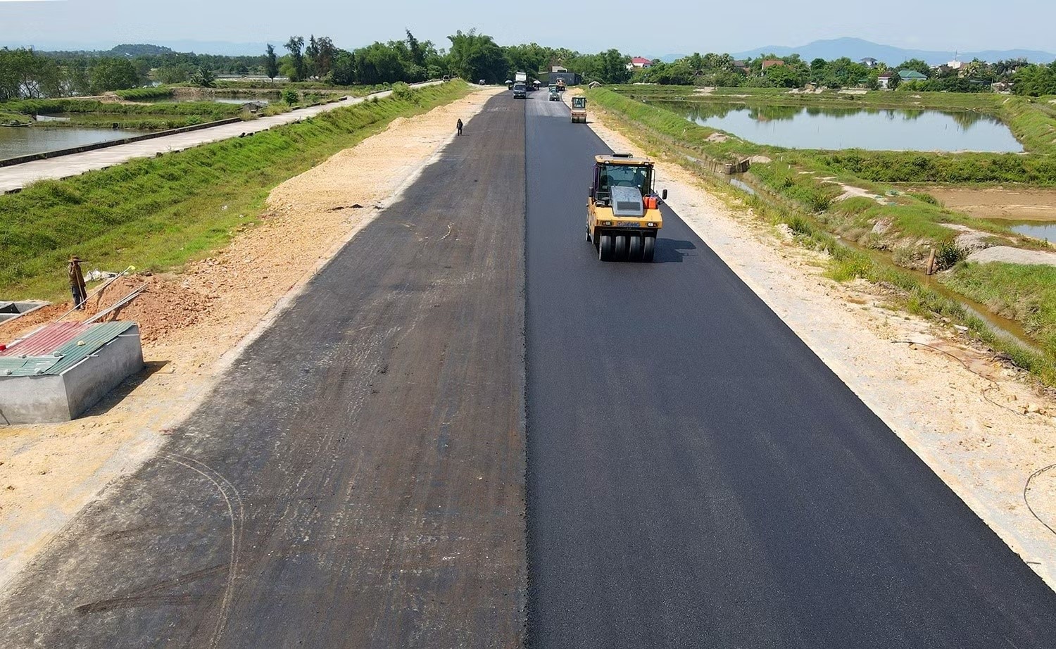 Diện mạo hạ tầng giao th&ocirc;ng đ&ocirc; thị H&agrave; Tĩnh đổi thay từng ng&agrave;y- Ảnh 10.