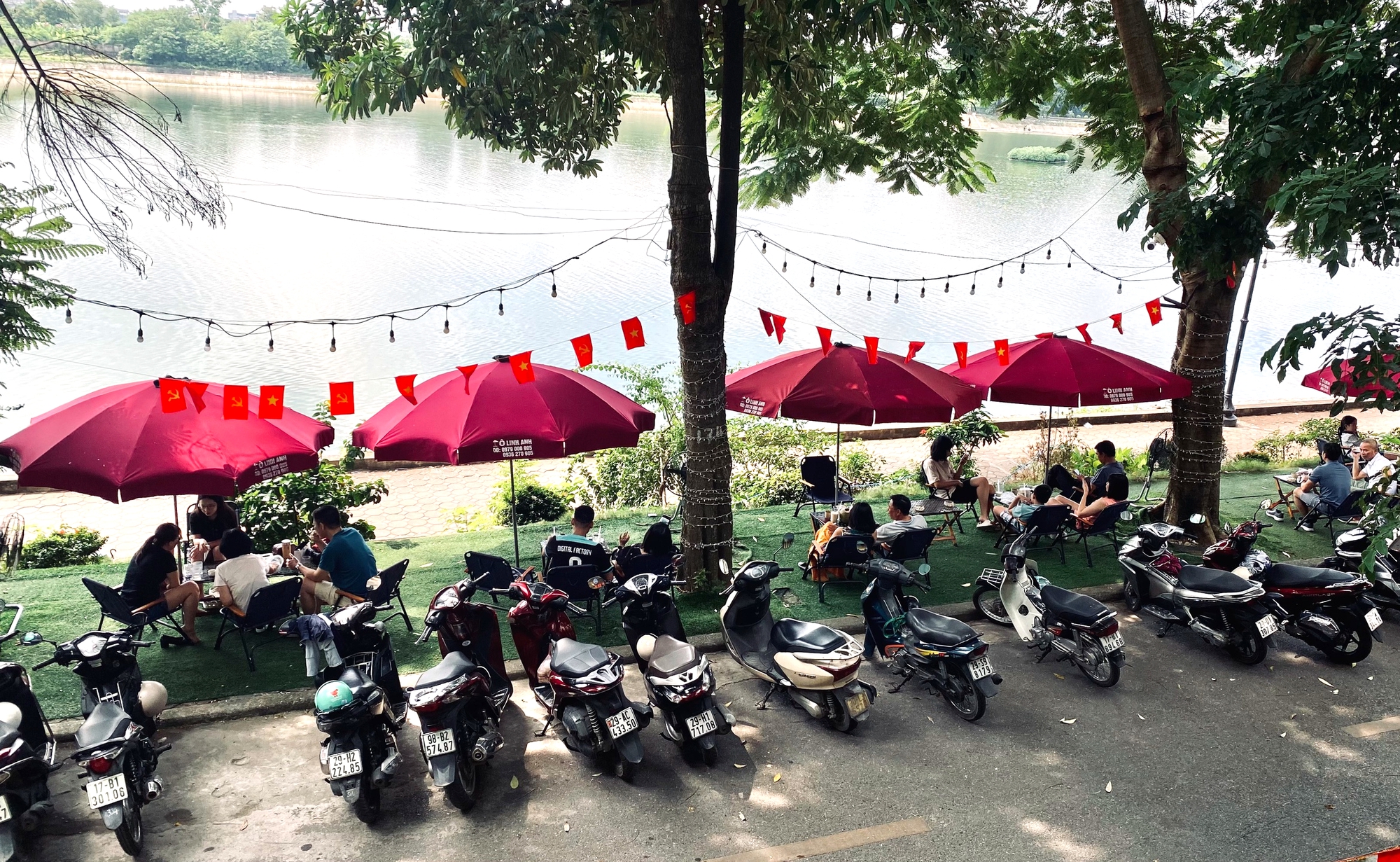 H&agrave; Nội xin &yacute; kiến về chủ trương cho thu&ecirc; tạm l&ograve;ng đường, vỉa h&egrave;- Ảnh 1.