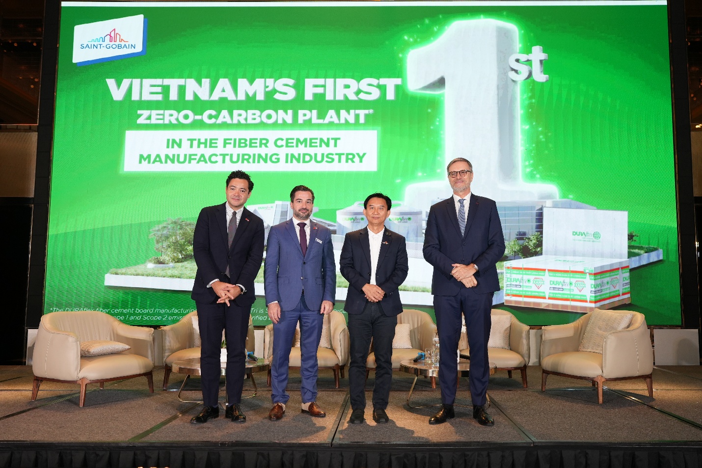 Nh&agrave; m&aacute;y tấm xi măng sợi đầu ti&ecirc;n đạt mục ti&ecirc;u zero carbon tại Việt Nam - Ảnh 2.