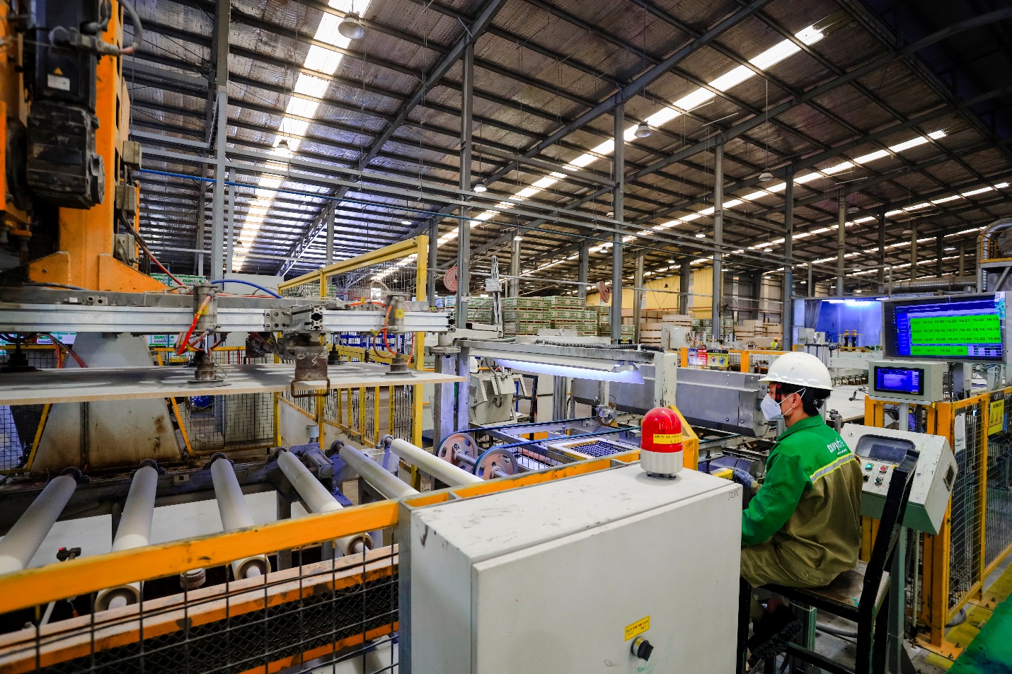 Nh&agrave; m&aacute;y tấm xi măng sợi đầu ti&ecirc;n đạt mục ti&ecirc;u zero carbon tại Việt Nam - Ảnh 5.
