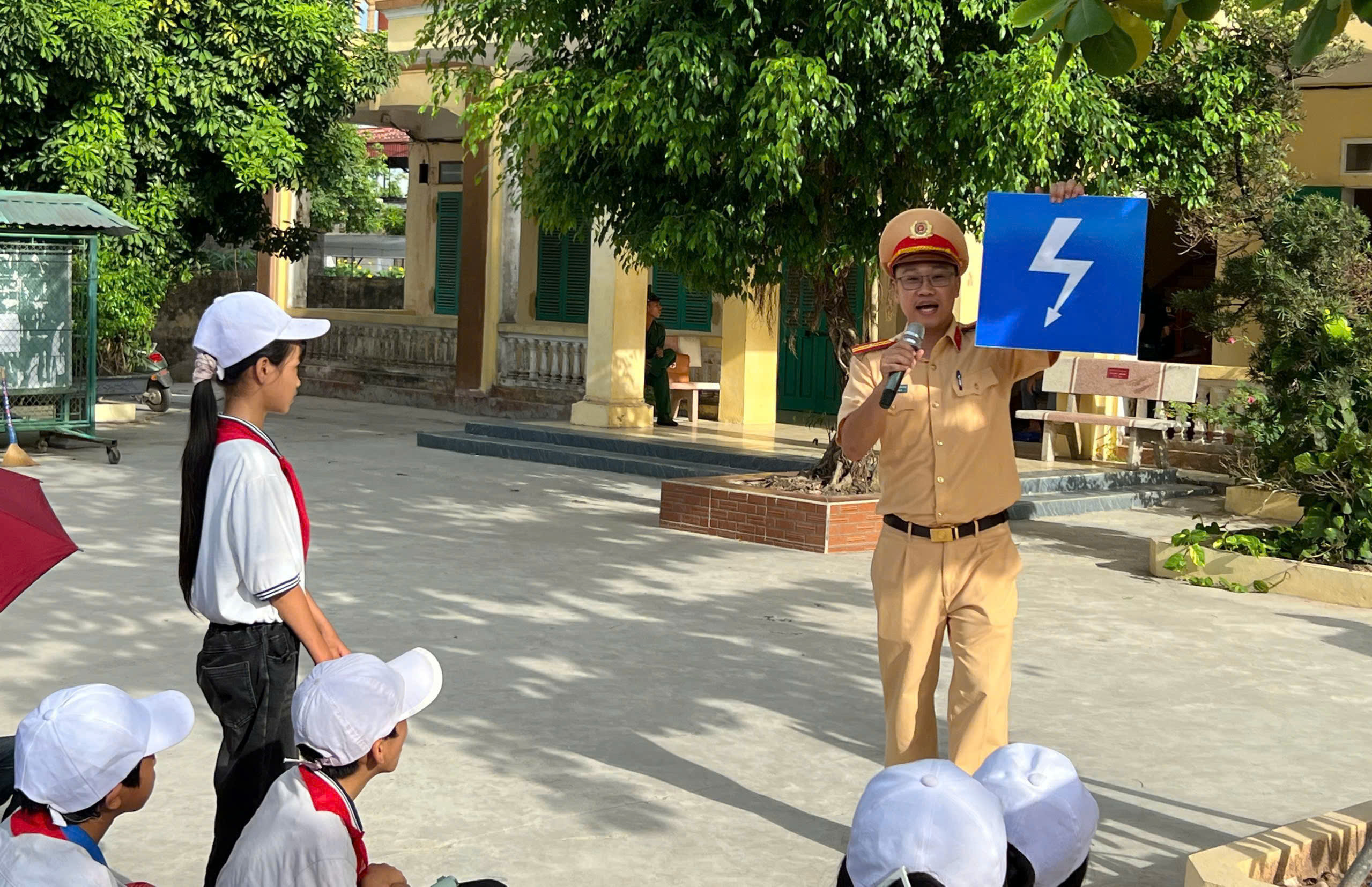 Hưng Y&ecirc;n: Học sinh miền biển h&agrave;o hứng với tiết học đặc biệt cuối tuần- Ảnh 6.