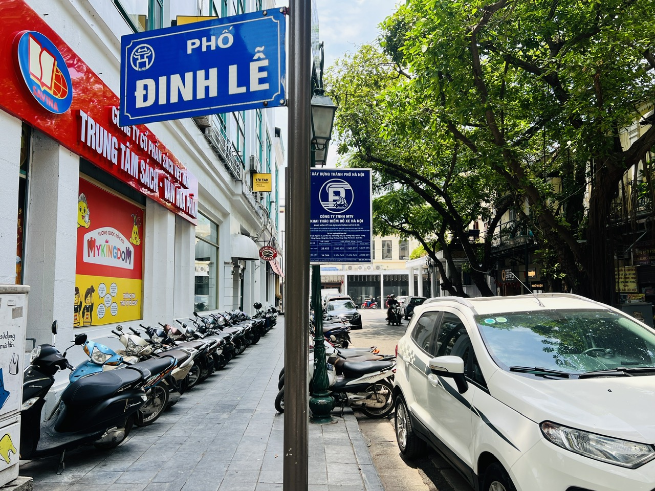 H&agrave; Nội: Cận cảnh c&aacute;c tuyến phố c&oacute; mức ph&iacute; sử dụng tạm thời vỉa h&egrave; l&ograve;ng đường cao nhất- Ảnh 7.
