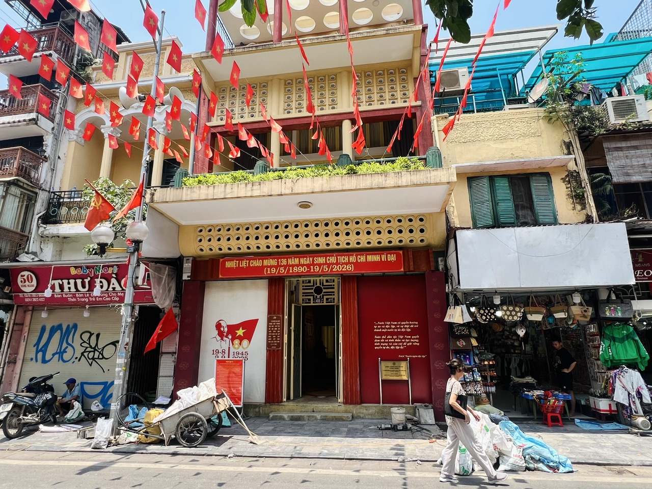 H&agrave; Nội: Cận cảnh c&aacute;c tuyến phố c&oacute; mức ph&iacute; sử dụng tạm thời vỉa h&egrave; l&ograve;ng đường cao nhất- Ảnh 12.