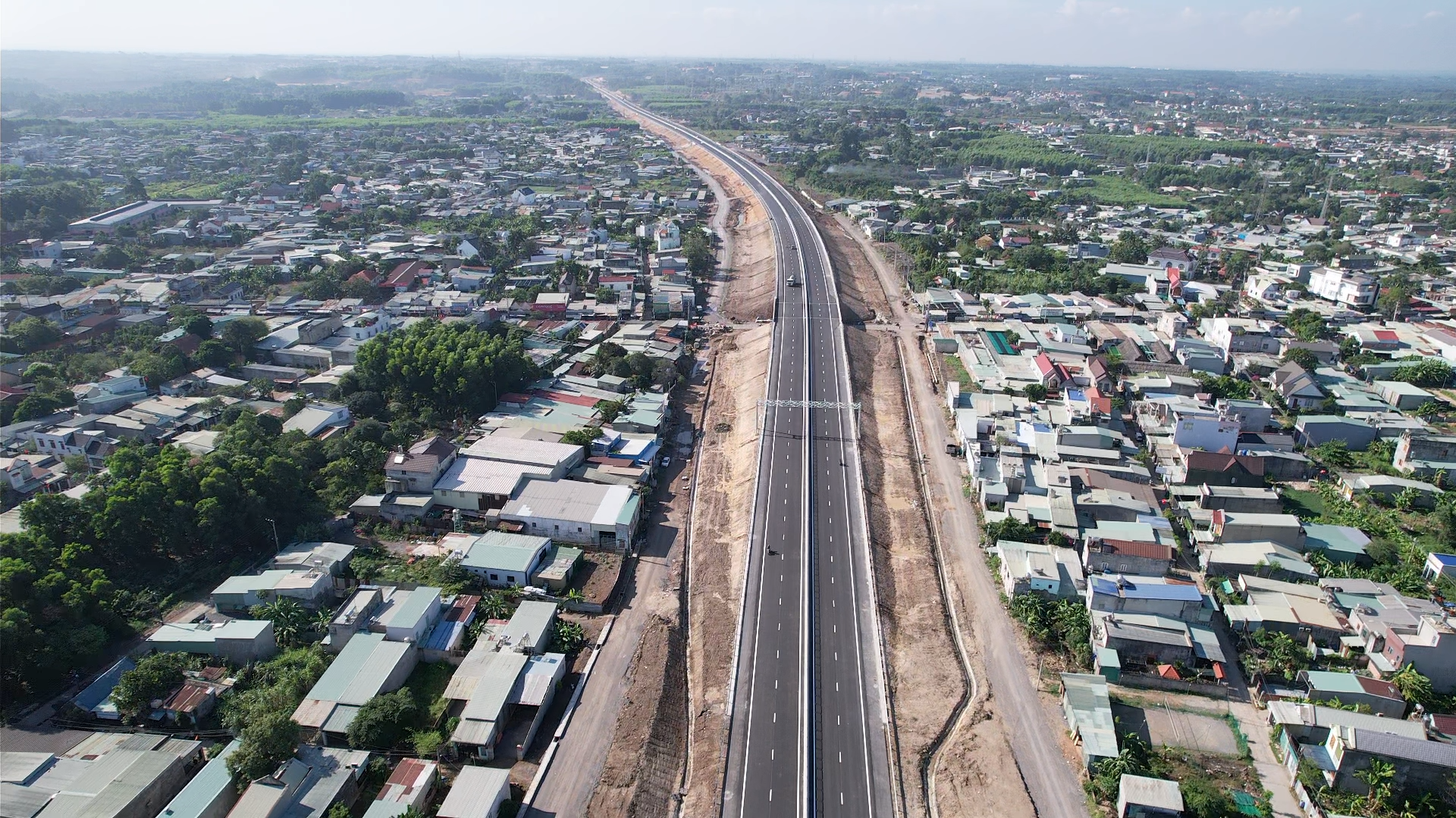 Th&ocirc;ng xe to&agrave;n tuyến cao tốc Bi&ecirc;n H&ograve;a - Vũng T&agrave;u d&agrave;i hơn 54km- Ảnh 5.
