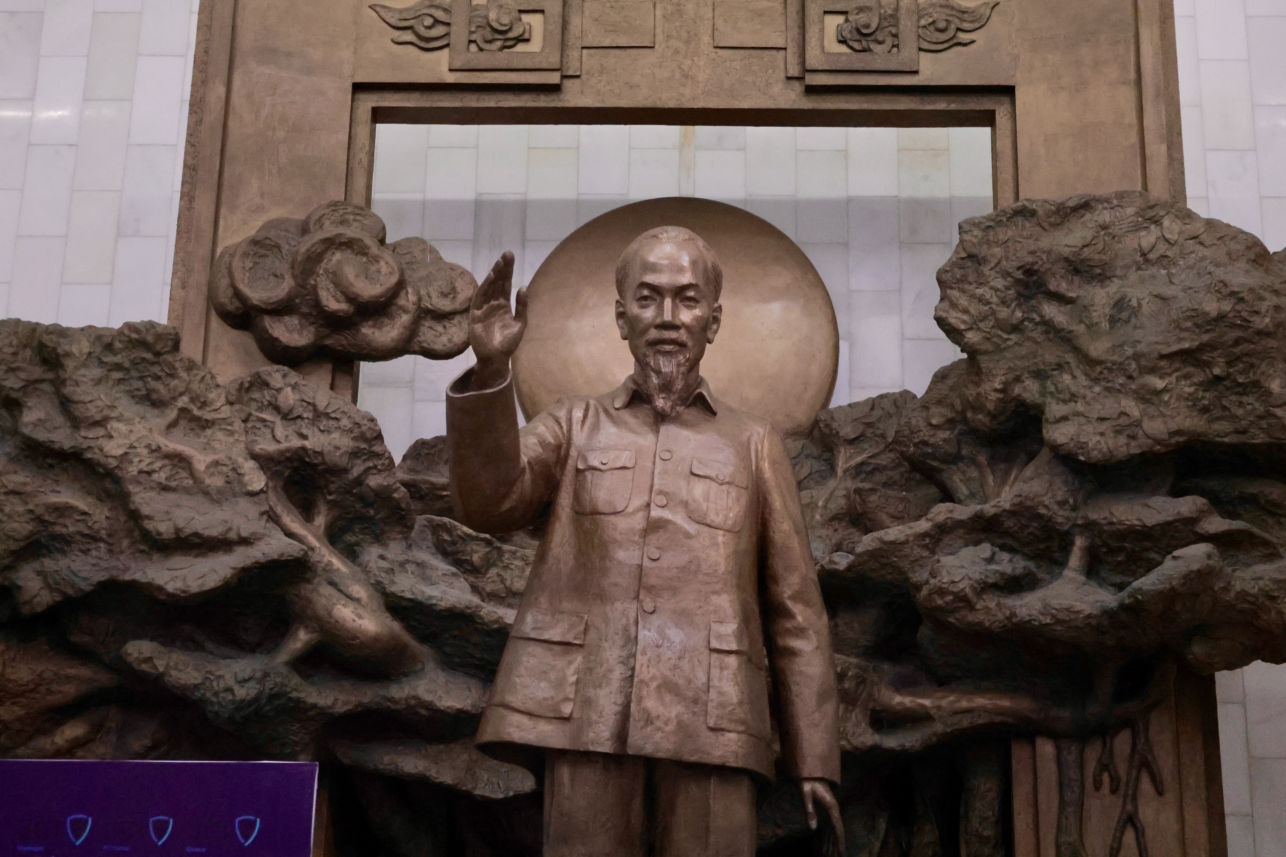 D&ograve;ng người th&agrave;nh k&iacute;nh về &ldquo;địa chỉ đỏ&rdquo; mang t&ecirc;n Chủ tịch Hồ Ch&iacute; Minh- Ảnh 6.