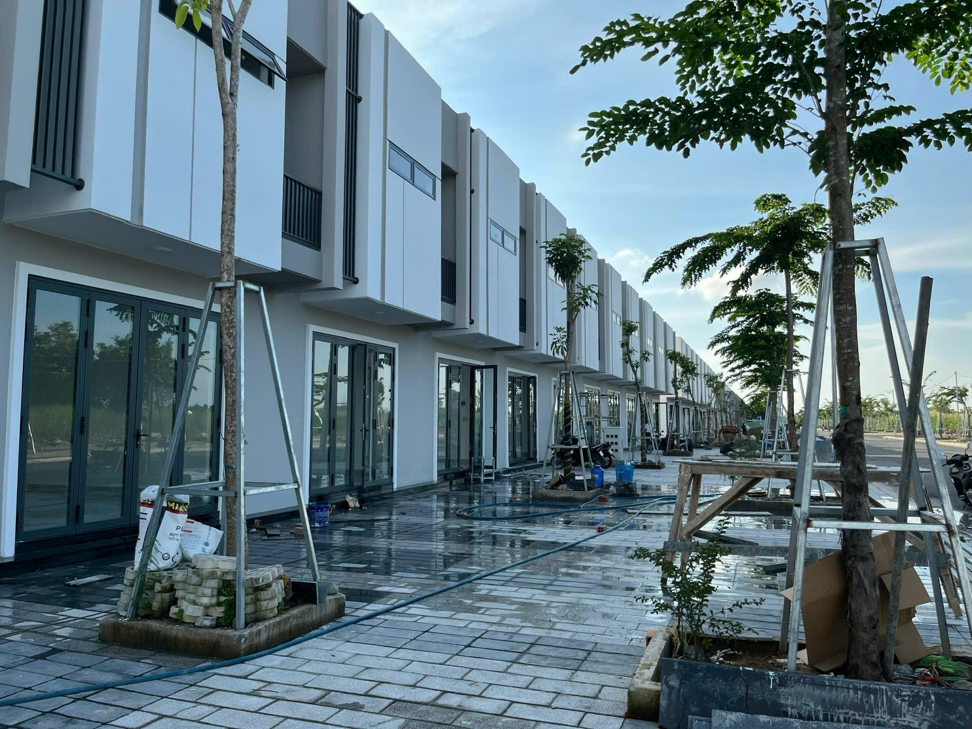 Thị trường bất động sản An Giang khởi sắc, dự báo sôi động trong nửa cuối năm- Ảnh 2.