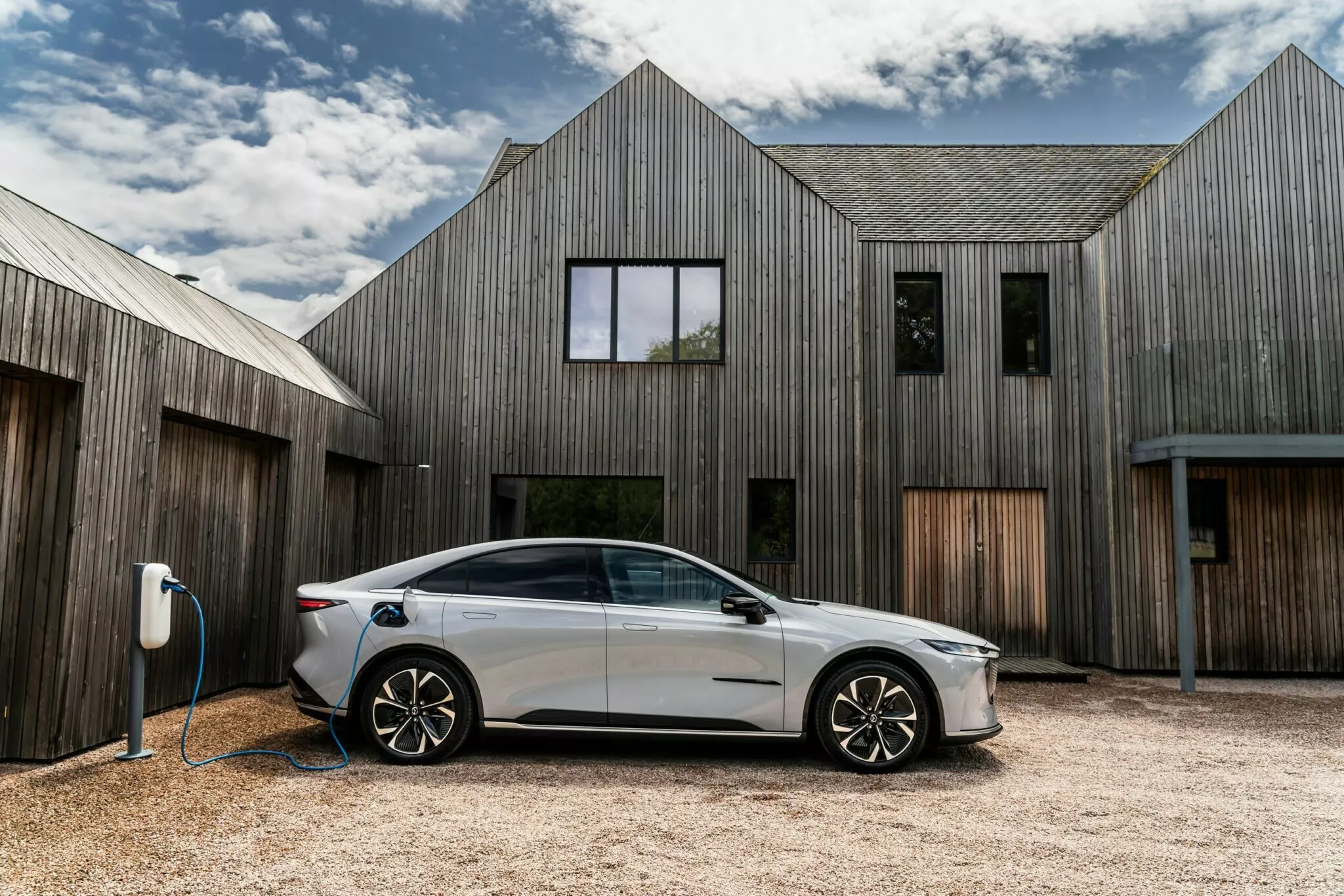 Mazda 6e sẽ là mẫu xe điện hiệu suất cao?- Ảnh 2.