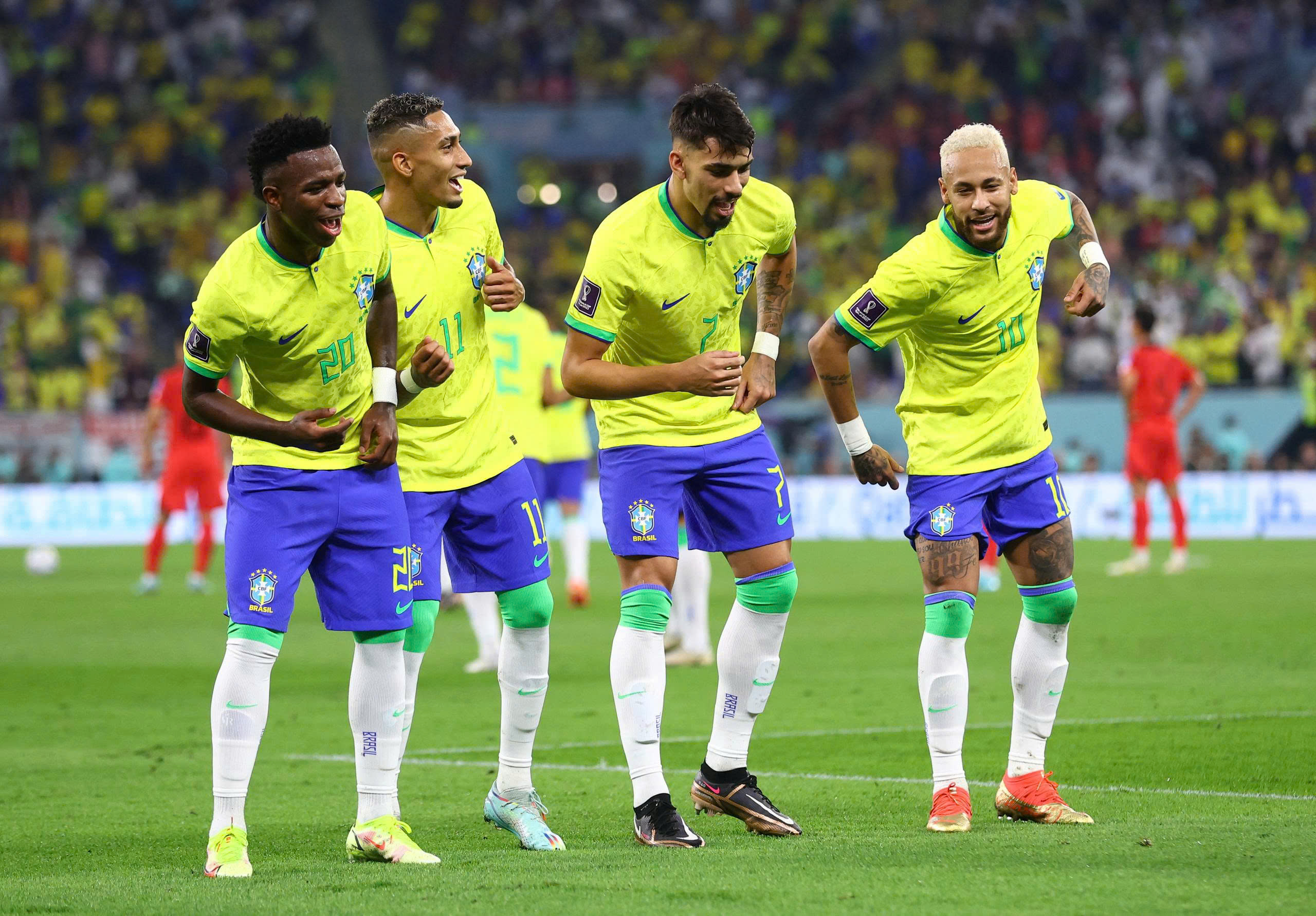HLV Ancelotti gây tranh cãi khi gọi Neymar lên tuyển Brazil dự World Cup 2026- Ảnh 2. HLV Ancelotti gây tranh cãi khi gọi Neymar lên tuyển Brazil dự World Cup 2026- Ảnh 2.