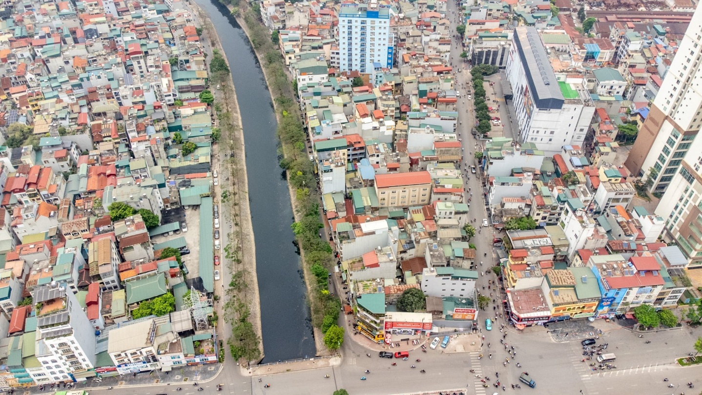 Nhà thổ cư đô thị lớn: Từ kênh giữ tiền an toàn đến tài sản “nghe ngóng quy hoạch”- Ảnh 1.