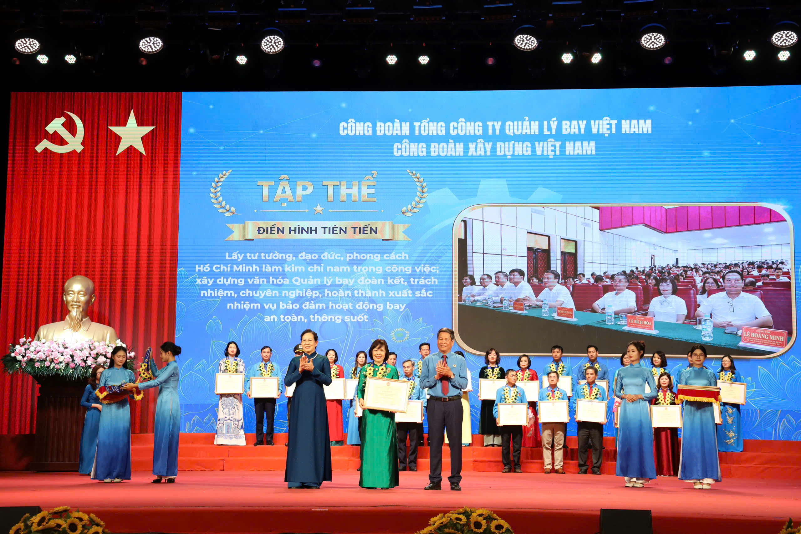 T&ocirc;n vinh hai điển h&igrave;nh ng&agrave;nh X&acirc;y dựng học tập v&agrave; l&agrave;m theo B&aacute;c- Ảnh 1.
