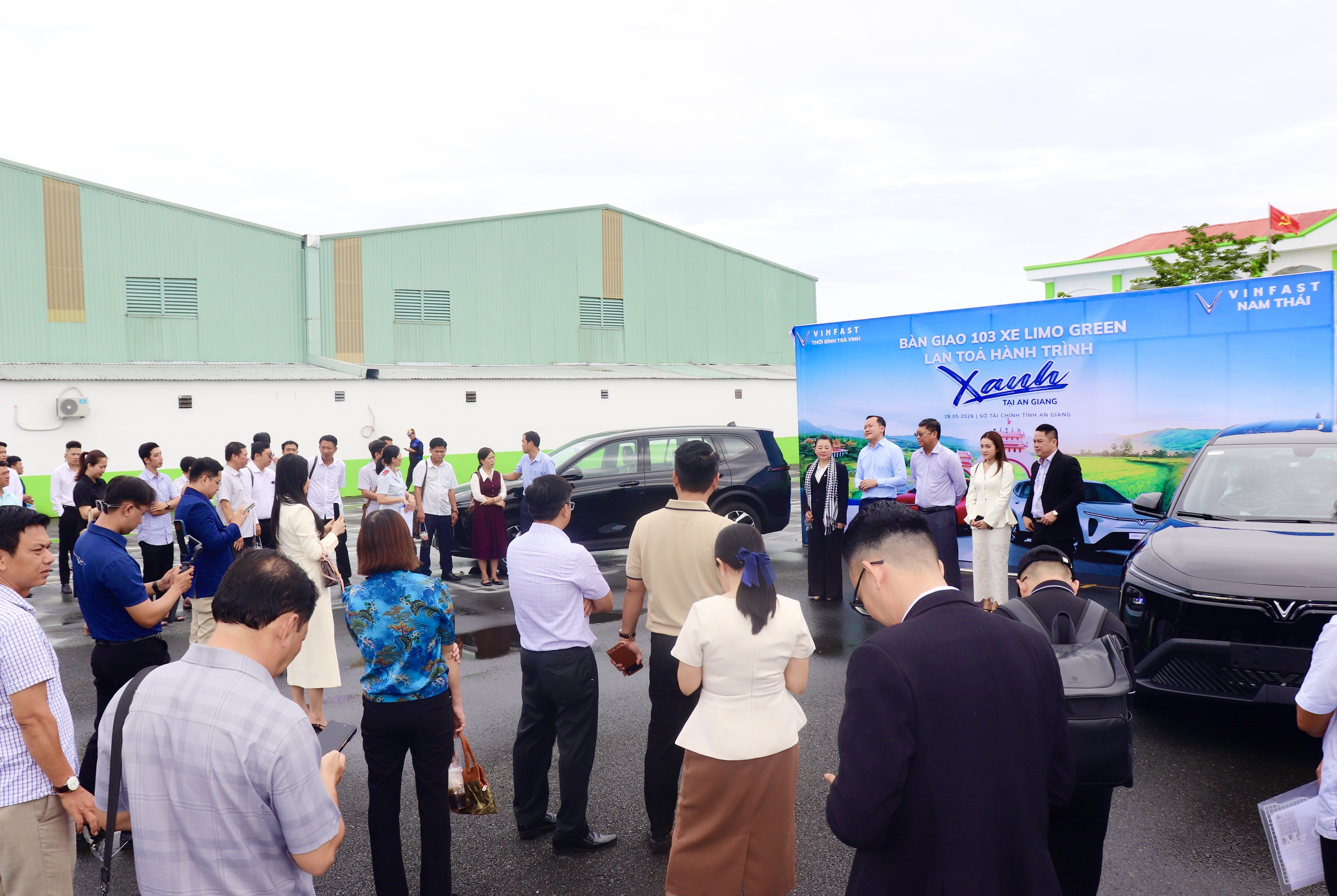 An Giang sắm 103 ô tô điện làm xe công vụ tại các xã, phường- Ảnh 2. An Giang sắm 103 ô tô điện làm xe công vụ tại các xã, phường- Ảnh 2.