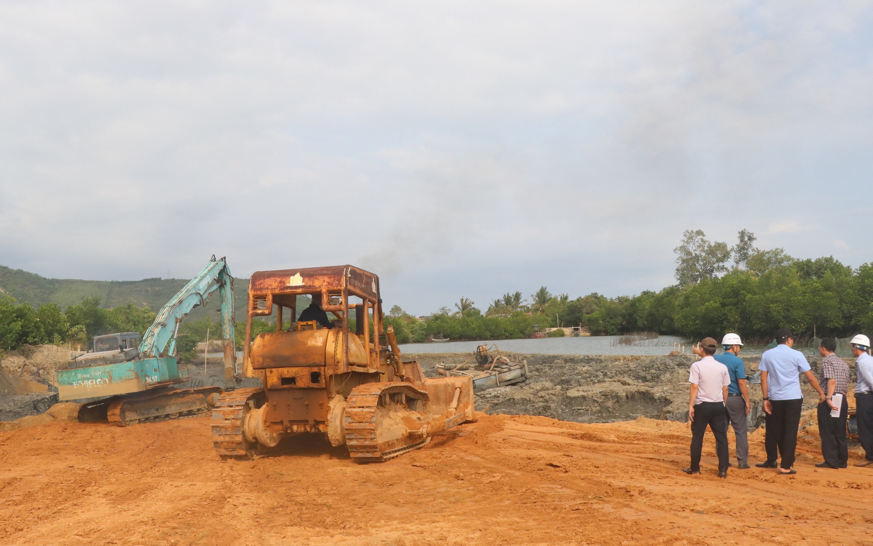 Gia Lai phấn đấu đạt 100% chỉ tiêu cán bộ người dân tộc thiểu số vào năm 2035- Ảnh 2. Gia Lai phấn đấu đạt 100% chỉ tiêu cán bộ người dân tộc thiểu số vào năm 2035- Ảnh 2.