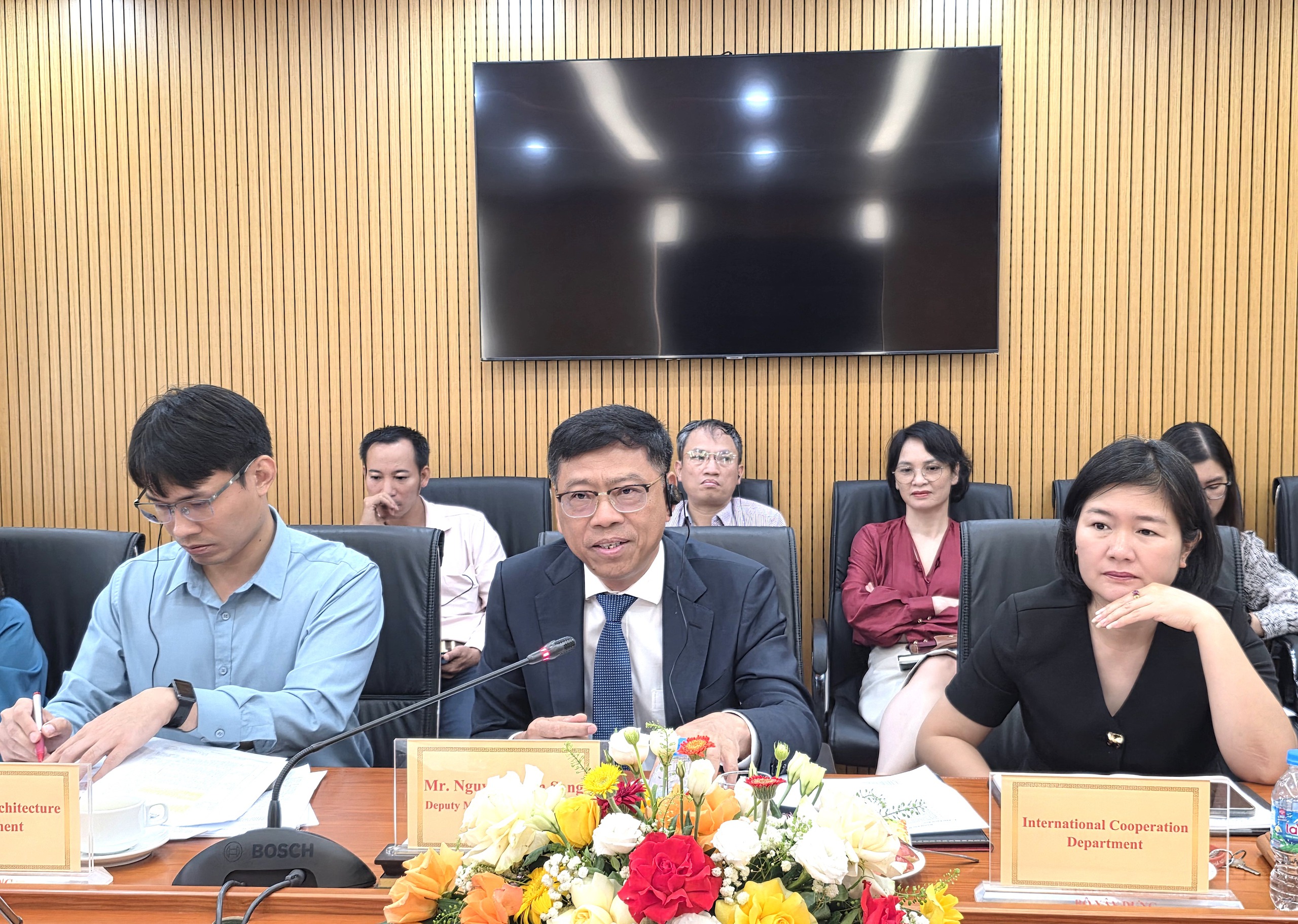 Doanh nghiệp ch&acirc;u &Acirc;u mong muốn th&uacute;c đẩy hợp t&aacute;c, đầu tư lĩnh vực x&acirc;y dựng, giao th&ocirc;ng- Ảnh 2.