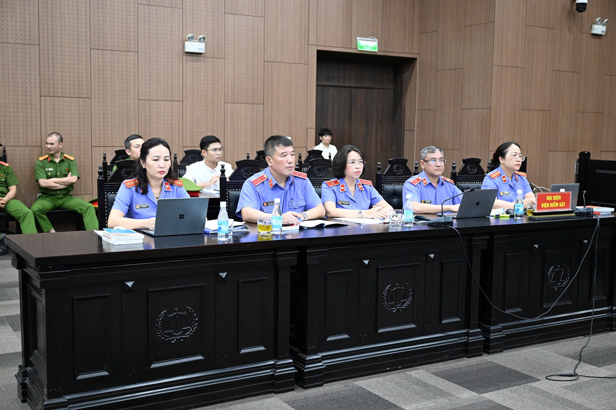 Lời khai về những g&oacute;i qu&agrave; tiền tỷ của cựu Bộ trưởng Y tế Nguyễn Thị Kim Tiến- Ảnh 3.
