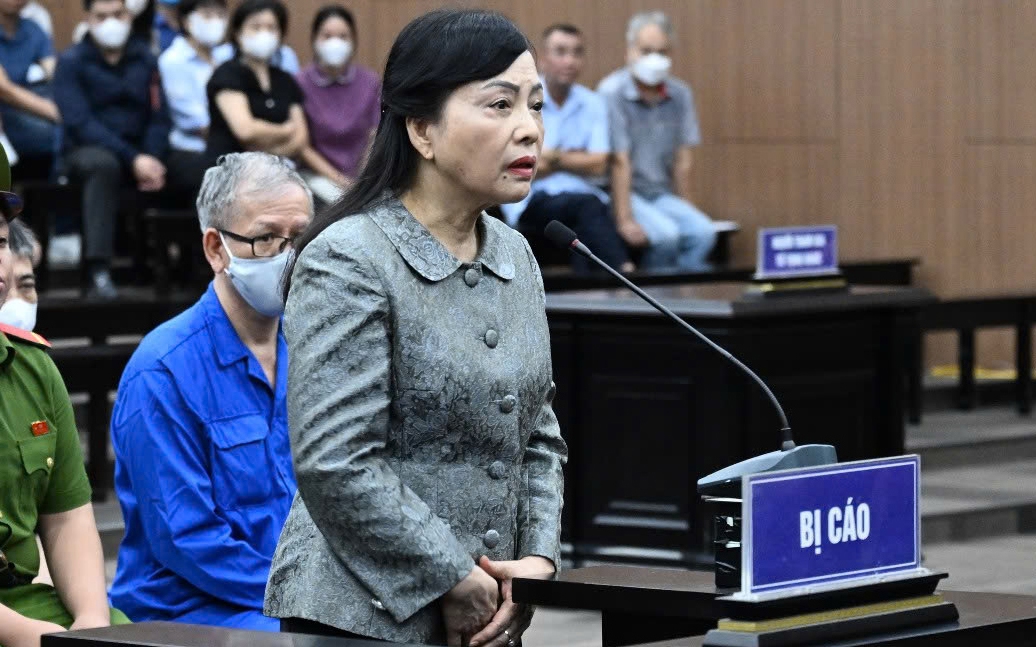 Lời khai về những g&oacute;i qu&agrave; tiền tỷ của cựu Bộ trưởng Y tế Nguyễn Thị Kim Tiến