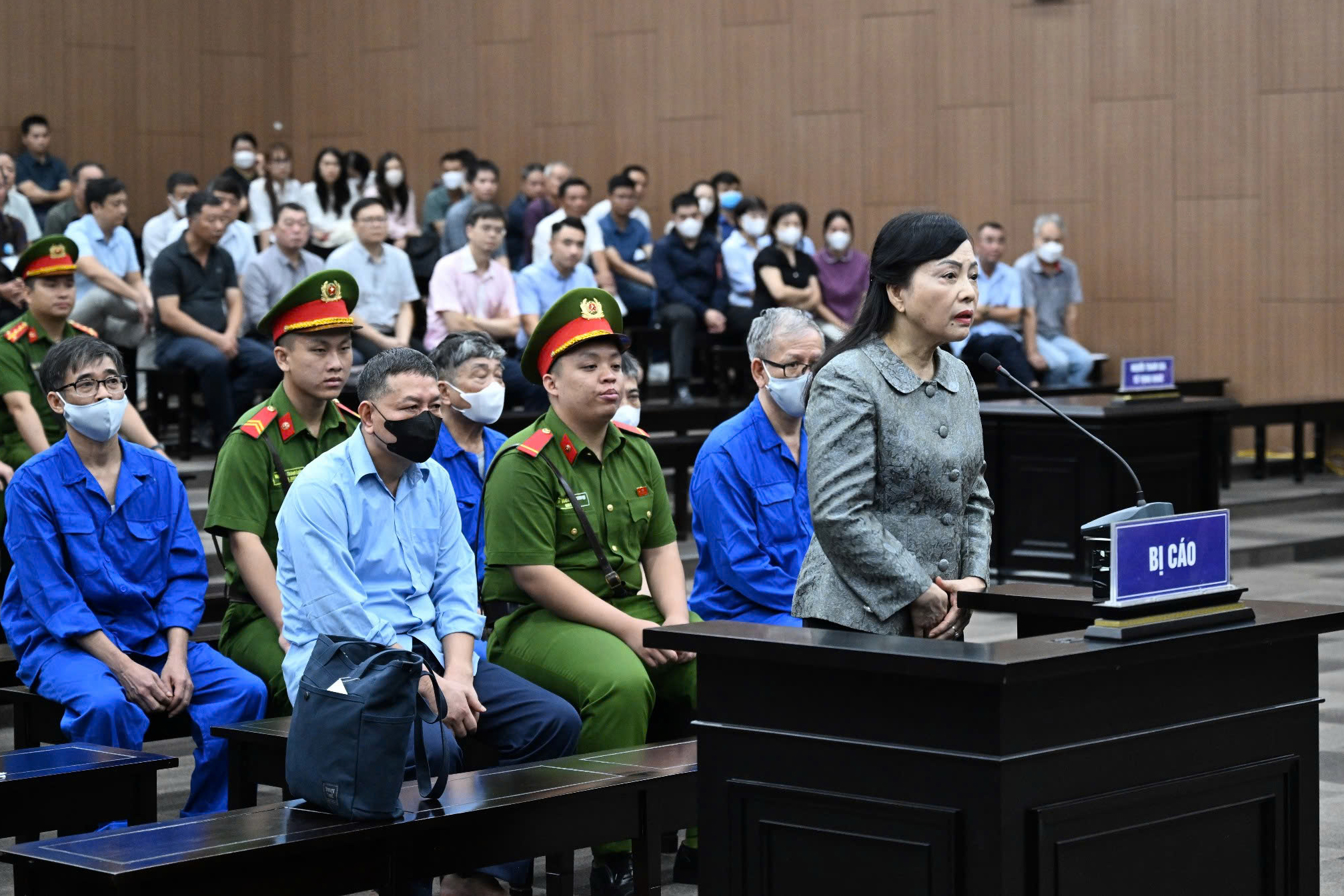 Lời khai về những g&oacute;i qu&agrave; tiền tỷ của cựu Bộ trưởng Y tế Nguyễn Thị Kim Tiến- Ảnh 1.