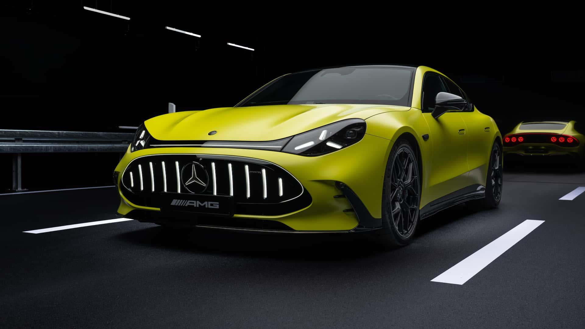 AMG tổ chức cho khách hàng lái thử siêu xe điện- Ảnh 2. AMG tổ chức cho khách hàng lái thử siêu xe điện- Ảnh 2.