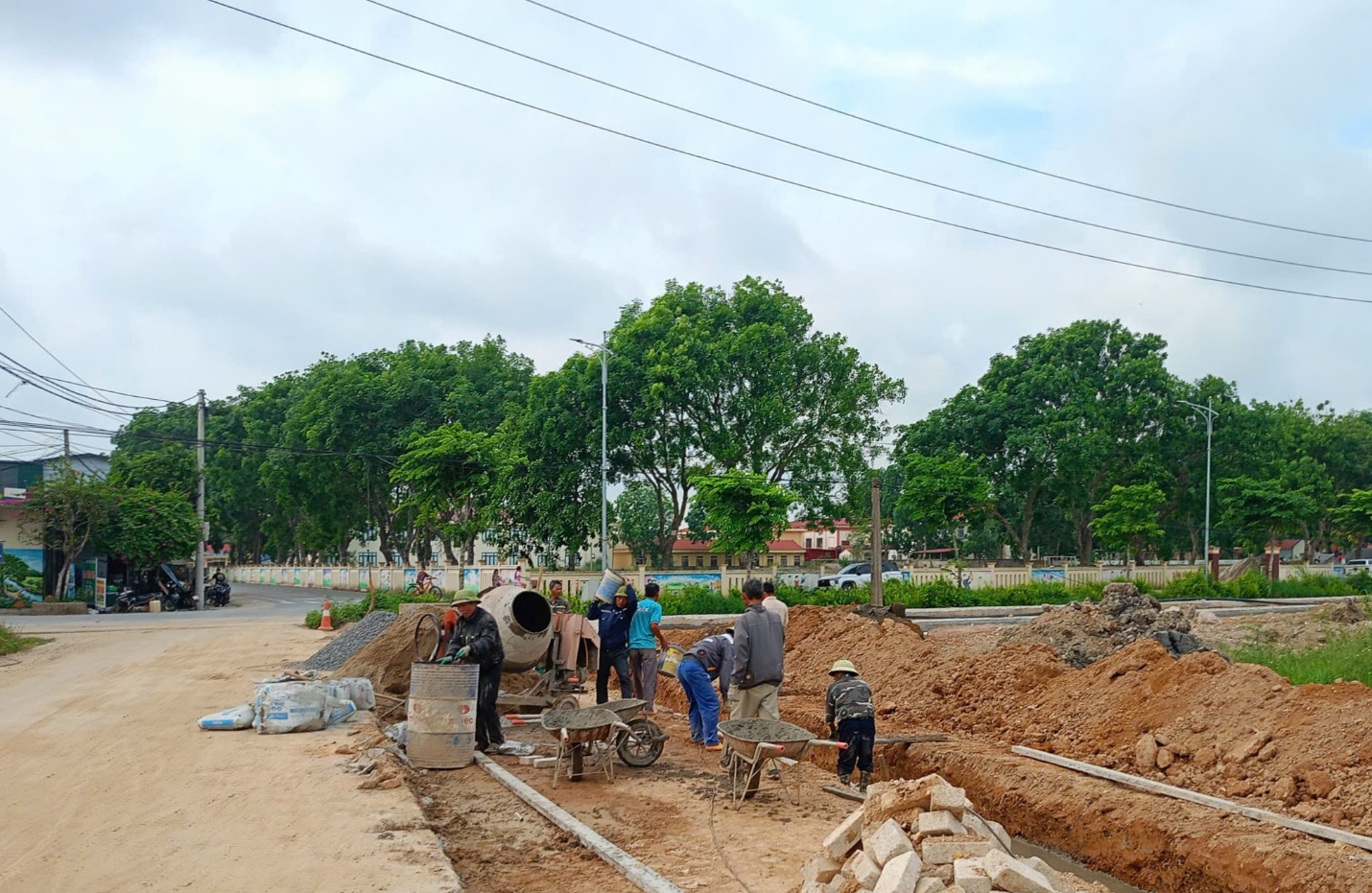 Thanh Ho&aacute;: 39 khu TĐC phục vụ dự &aacute;n đường sắt tốc độ cao sẽ ho&agrave;n th&agrave;nh trước 30/9- Ảnh 2.