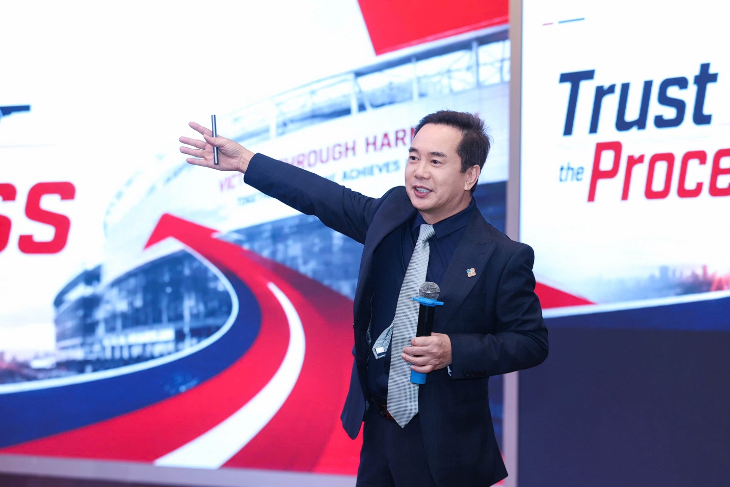 Một doanh nghiệp bất động sản dự kiến cho người dân thuê, mượn nhà ở tạm sau GPMB- Ảnh 1.