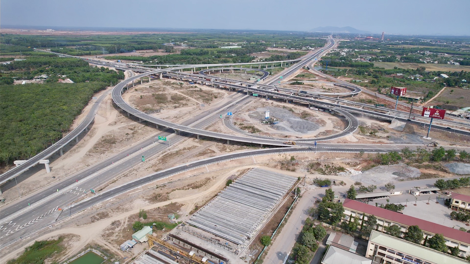 Hướng dẫn t&agrave;i xế v&agrave;o cao tốc Bi&ecirc;n H&ograve;a - Vũng T&agrave;u từ n&uacute;t giao Long Th&agrave;nh- Ảnh 3.