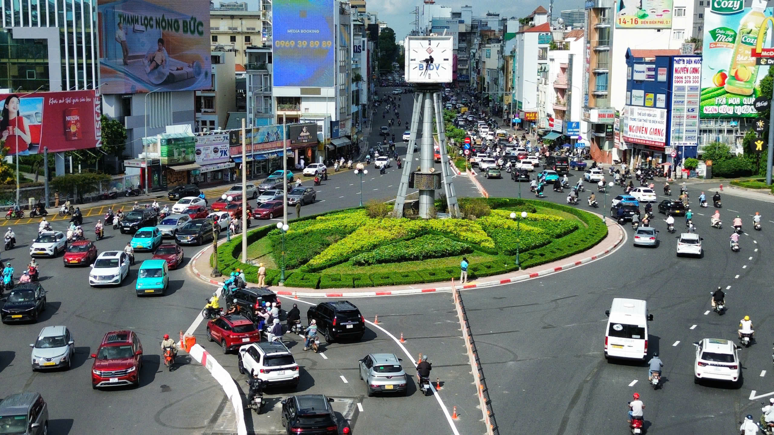 TP.HCM ch&iacute;nh thức điều chỉnh giao th&ocirc;ng tại v&ograve;ng xoay Điện Bi&ecirc;n Phủ- Ảnh 2.