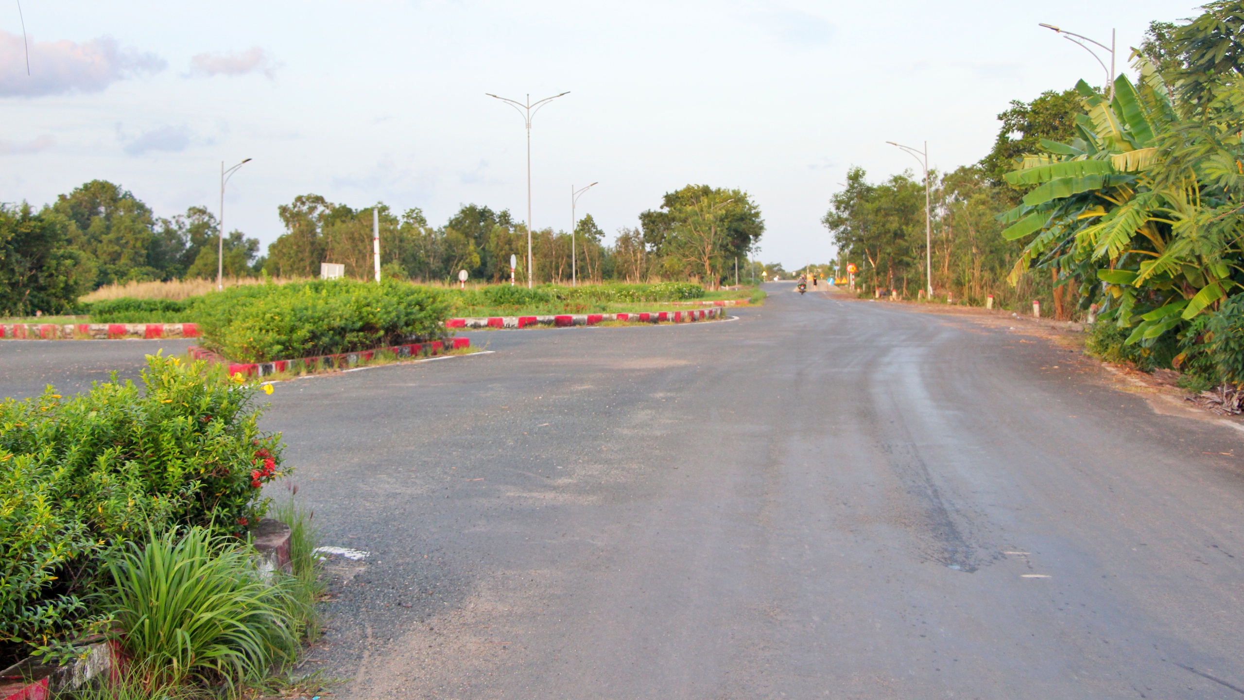 Cà Mau kêu gọi đầu tư hạ tầng 15 khu, cụm công nghiệp hơn 12.800 ha- Ảnh 1.