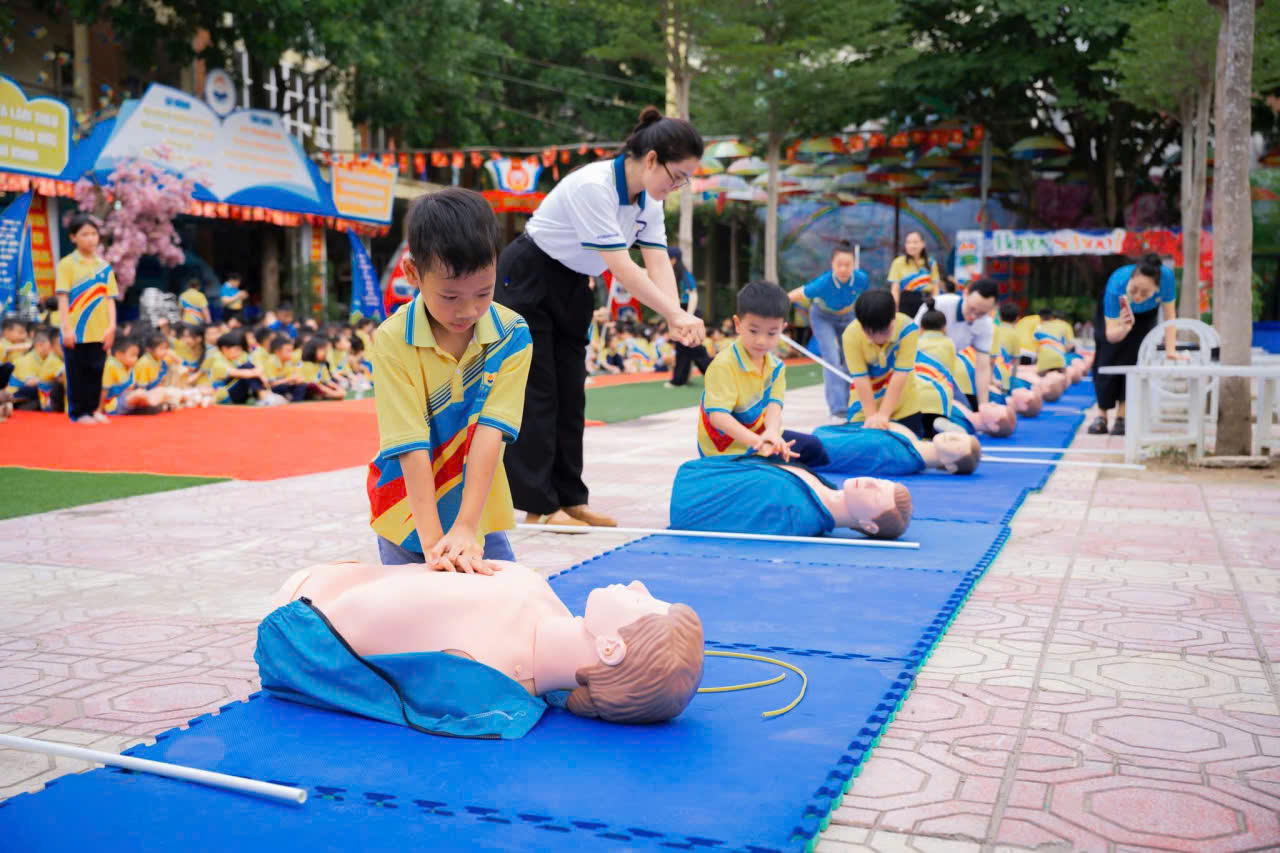 Ph&uacute; Thọ đẩy mạnh dạy bơi, ph&ograve;ng chống đuối nước trẻ em- Ảnh 5.