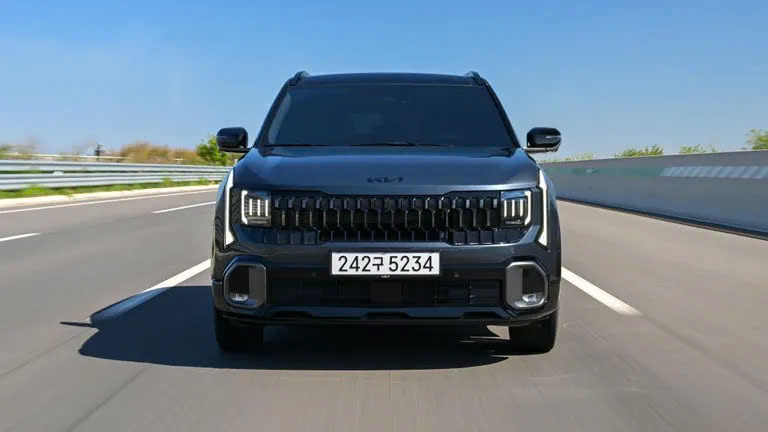 Kia Seltos 2027 thêm bản hybrid tiết kiệm xăng- Ảnh 4. Kia Seltos 2027 thêm bản hybrid tiết kiệm xăng- Ảnh 4.