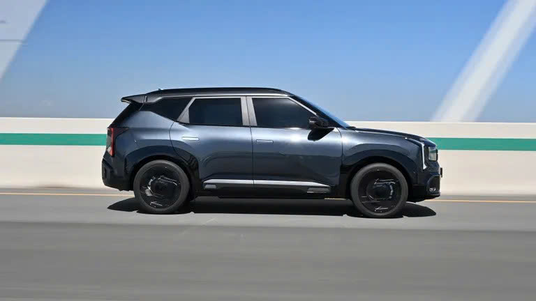 Kia Seltos 2027 thêm bản hybrid tiết kiệm xăng- Ảnh 3. Kia Seltos 2027 thêm bản hybrid tiết kiệm xăng- Ảnh 3.