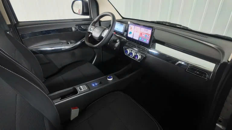 Xe điện tí hon Bingo E2 đổi pin chỉ trong 2 phút- Ảnh 2. Xe điện tí hon Bingo E2 đổi pin chỉ trong 2 phút- Ảnh 2.