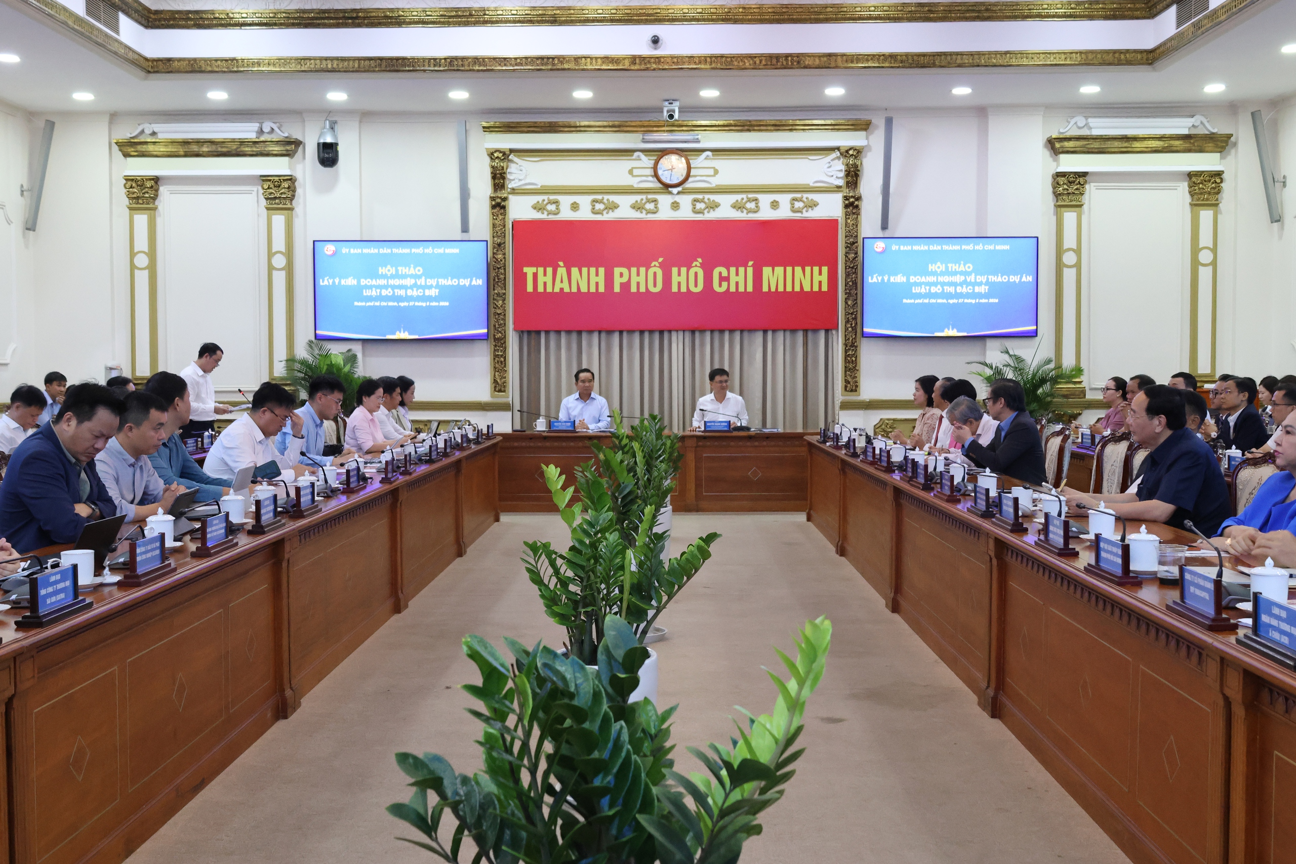 Doanh nghiệp hiến kế Luật Đ&ocirc; thị đặc biệt: TP.HCM cần cơ chế d&aacute;m quyết, d&aacute;m l&agrave;m- Ảnh 1.