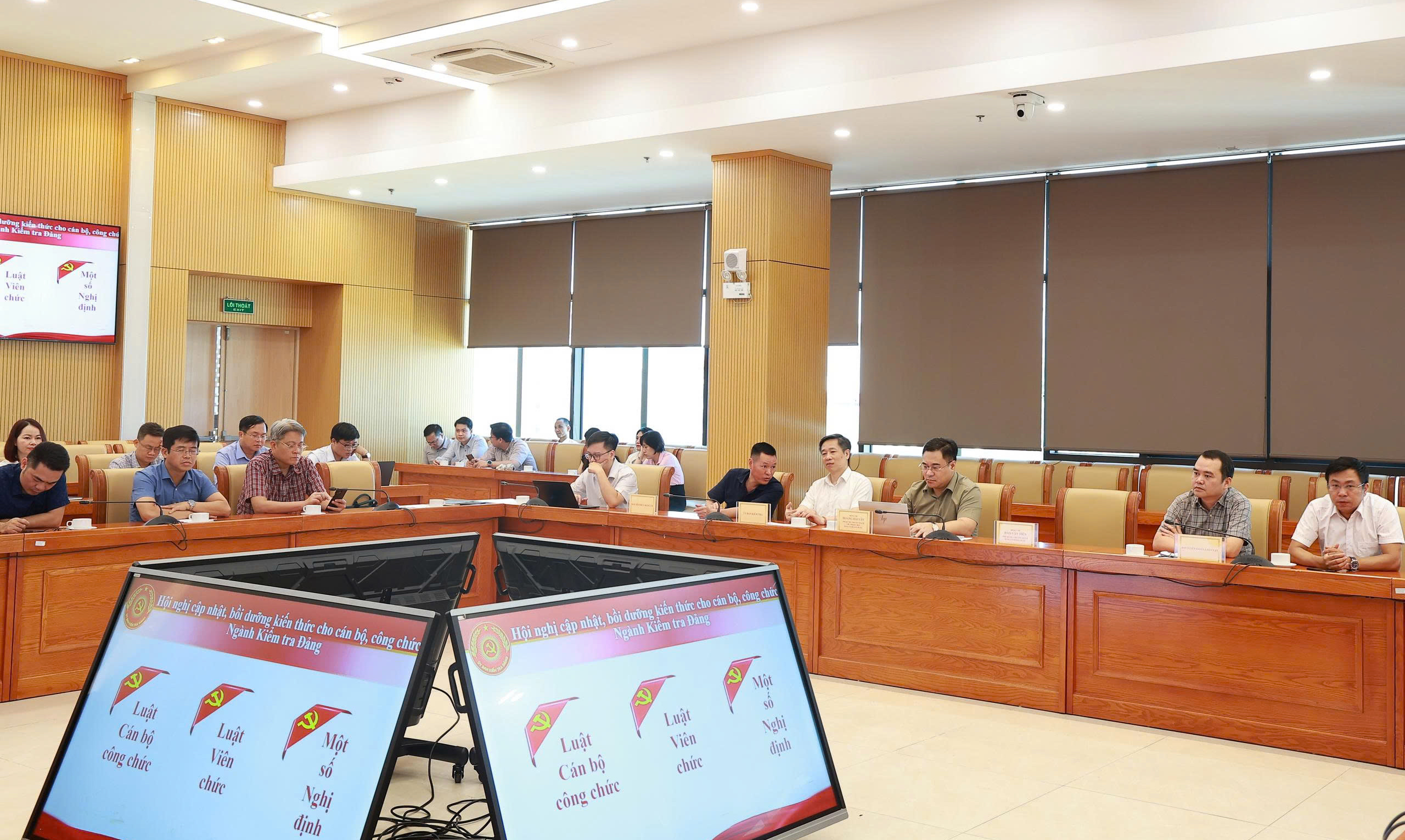 Đảng ủy Bộ X&acirc;y dựng kết nối hội nghị bồi dưỡng nghiệp vụ c&ocirc;ng t&aacute;c kiểm tra, gi&aacute;m s&aacute;t- Ảnh 1.
