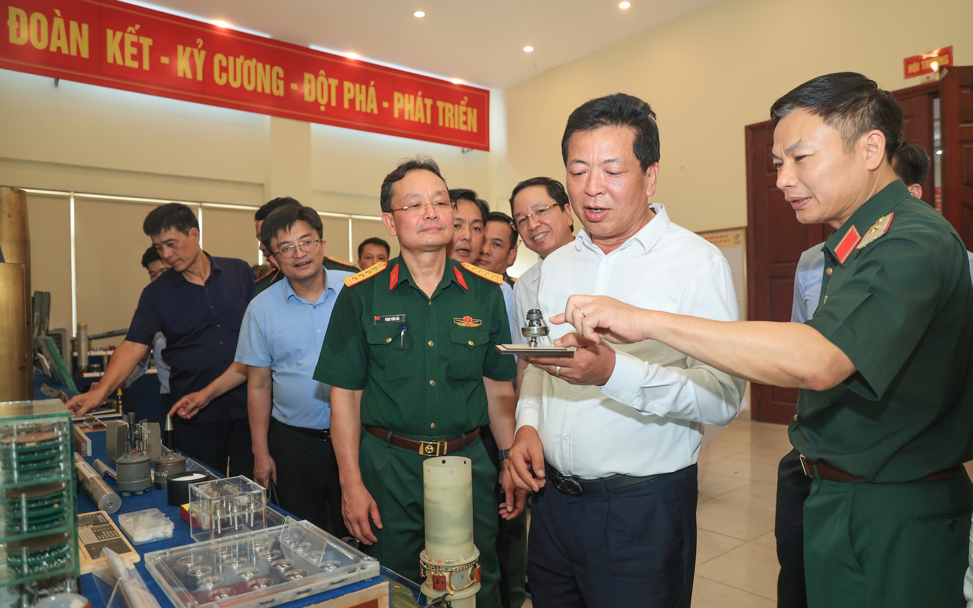 Đề xuất nhiệm vụ ph&aacute;t triển c&ocirc;ng nghệ chiến lược đường sắt tốc độ cao - Ảnh 3.