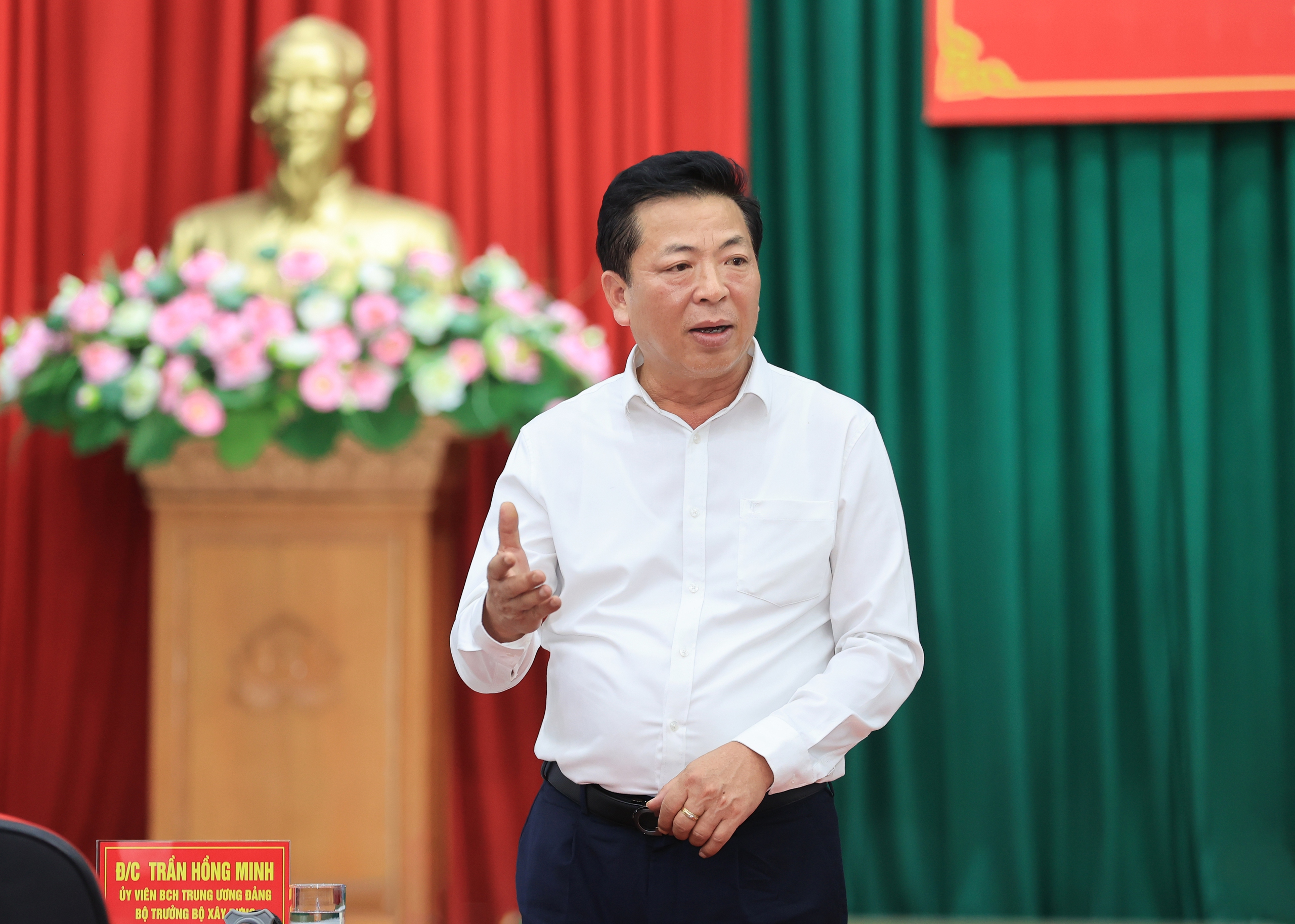 Bộ trưởng Trần Hồng Minh: Ph&aacute;t triển c&ocirc;ng nghiệp đường sắt phải r&otilde; lộ tr&igrave;nh, sản phẩm- Ảnh 1.