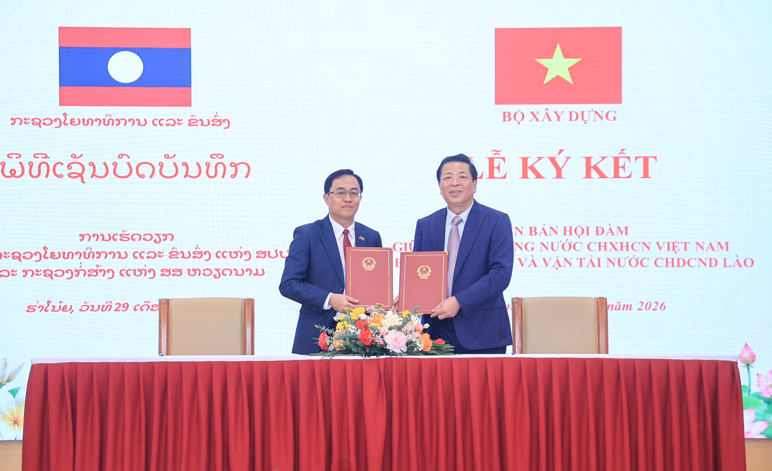 Việt Nam - L&agrave;o th&uacute;c đẩy kết nối hạ tầng giao th&ocirc;ng chiến lược- Ảnh 3.